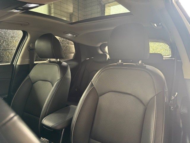 Kia XCeed Platinum Edition - Samsaru's Car Outlet