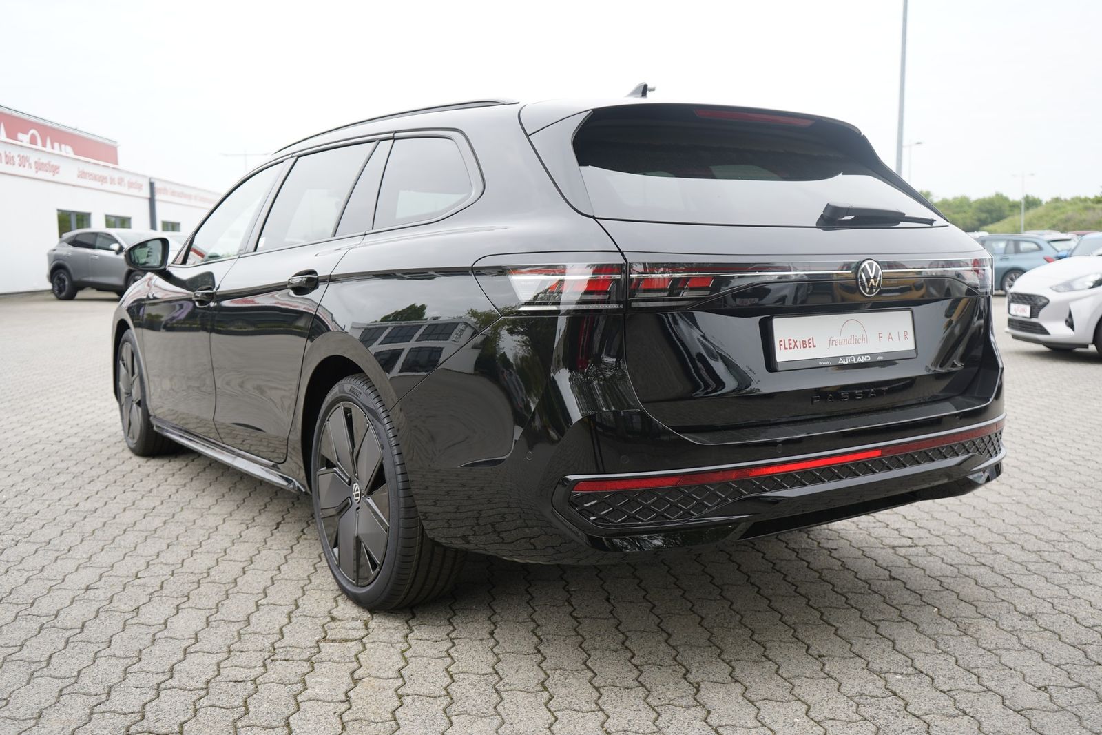 Volkswagen Passat Variant R-Line BlackStyle 2.0 TSI 4M  DSG