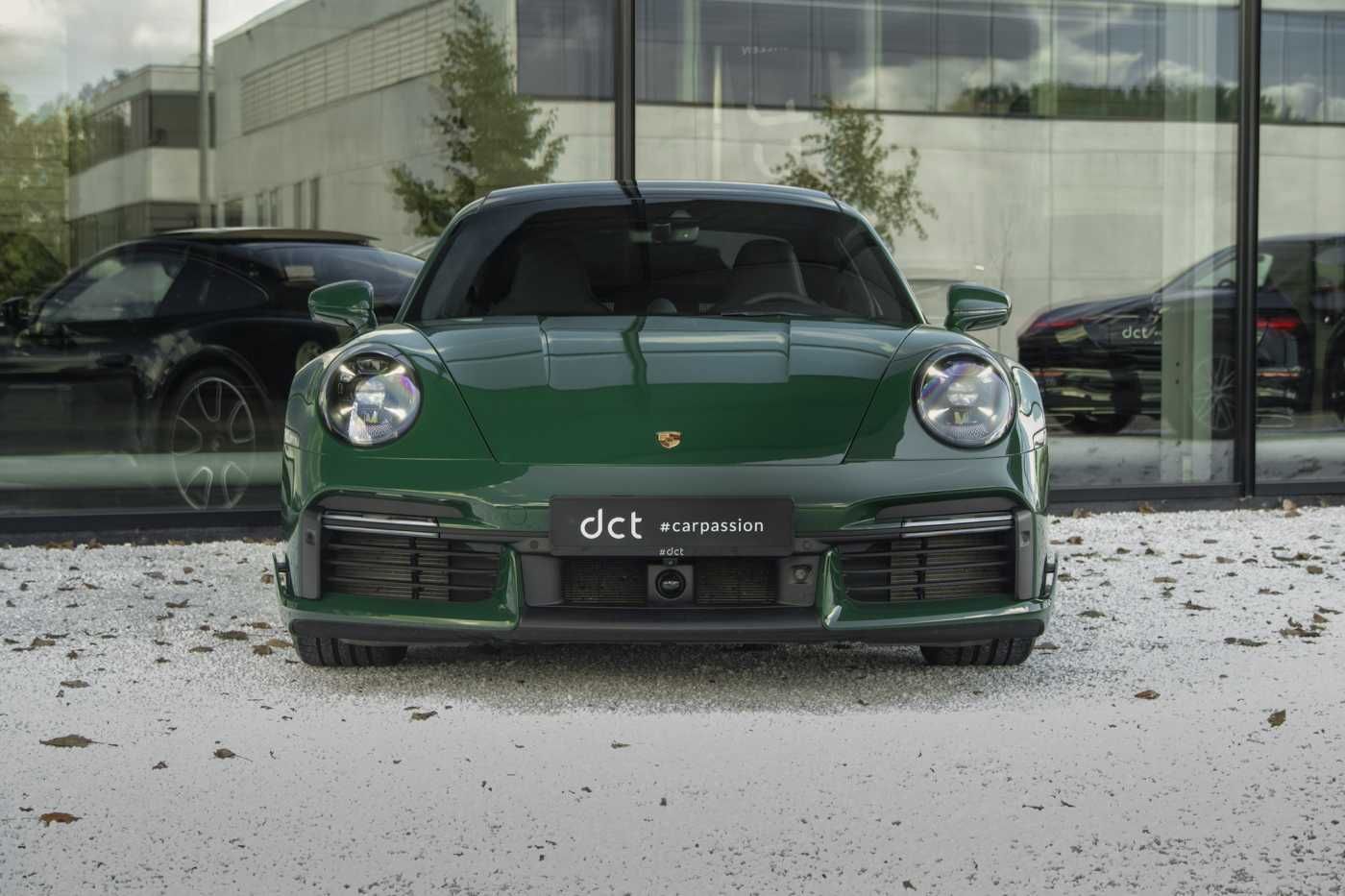 Porsche 992 TurboS Irishgreen Heritage SportDesign Lift