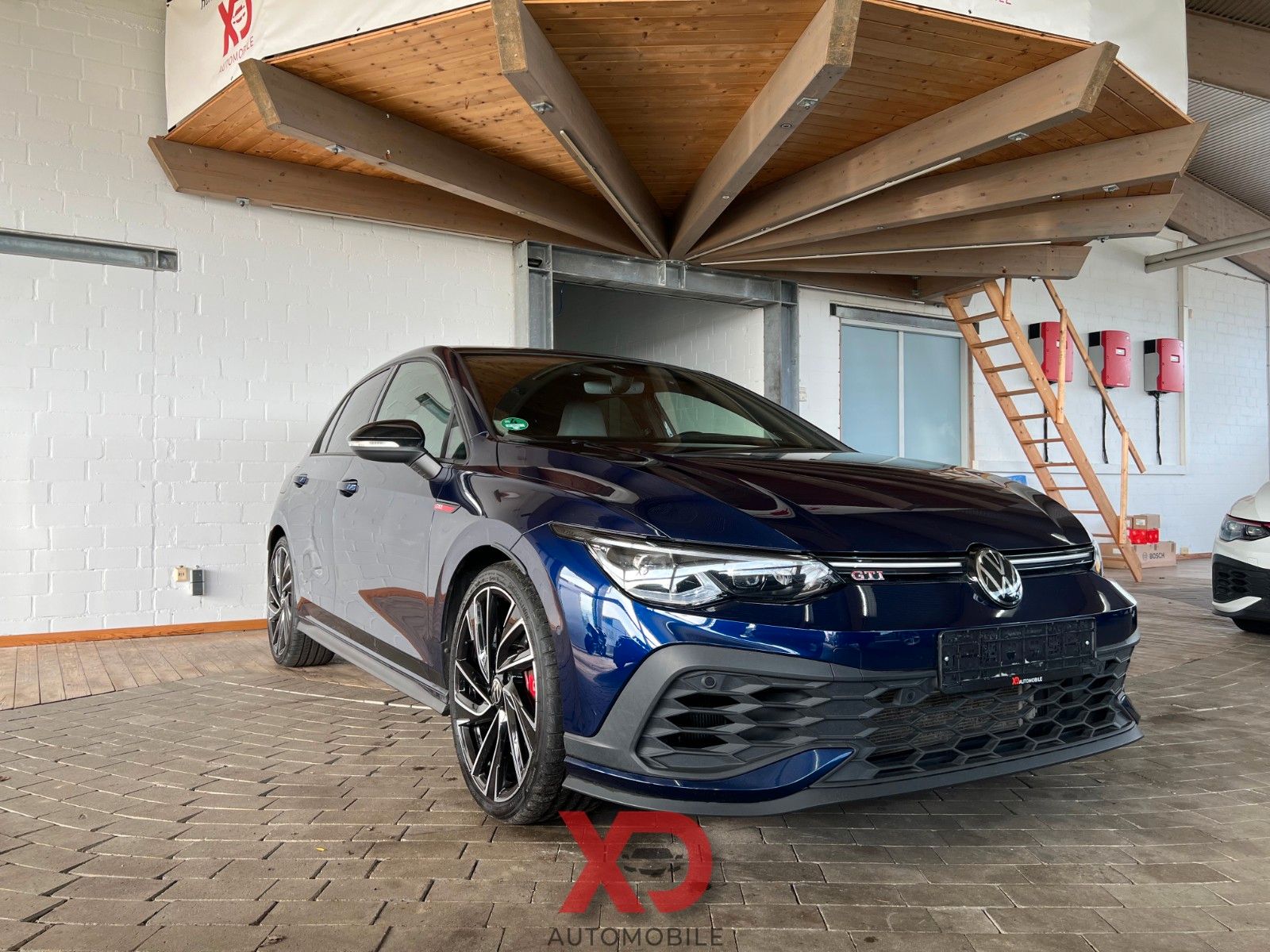 Volkswagen Golf VIII GTI Clubsport - Samsaru's Car Outlet
