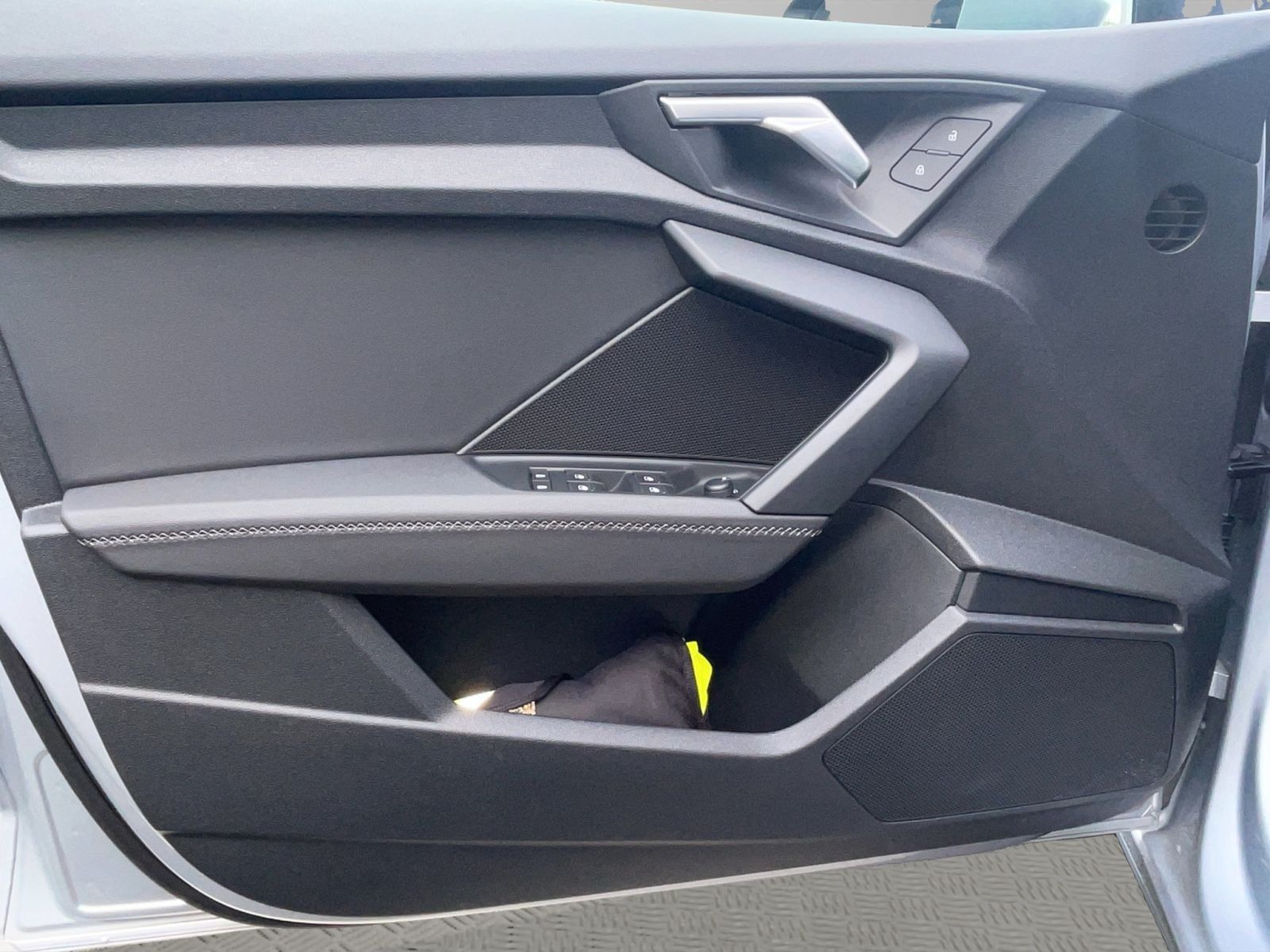 Audi A3 Sportback 30 TFSI LED Navi PDC+ Teilleder