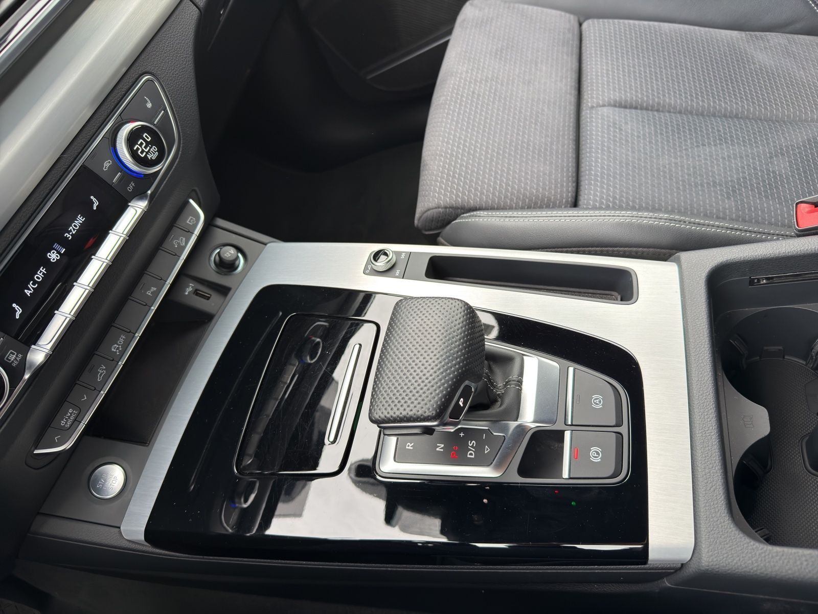 Audi Q5 55 TFSIe Q 2x S LINE AHK PANO KAMERA BuO PDC
