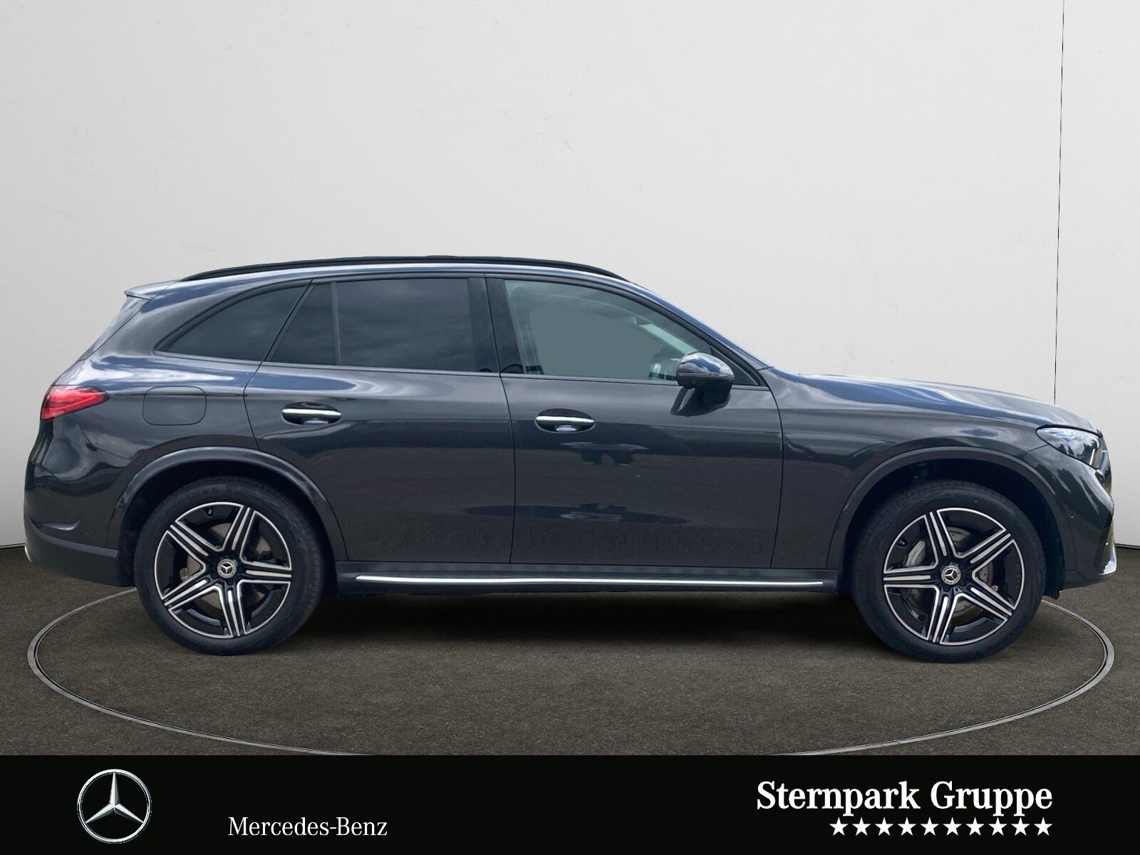 Mercedes-Benz GLC 300 e 4M AMG Premium Plus +AHK+Pano+DIST+20"