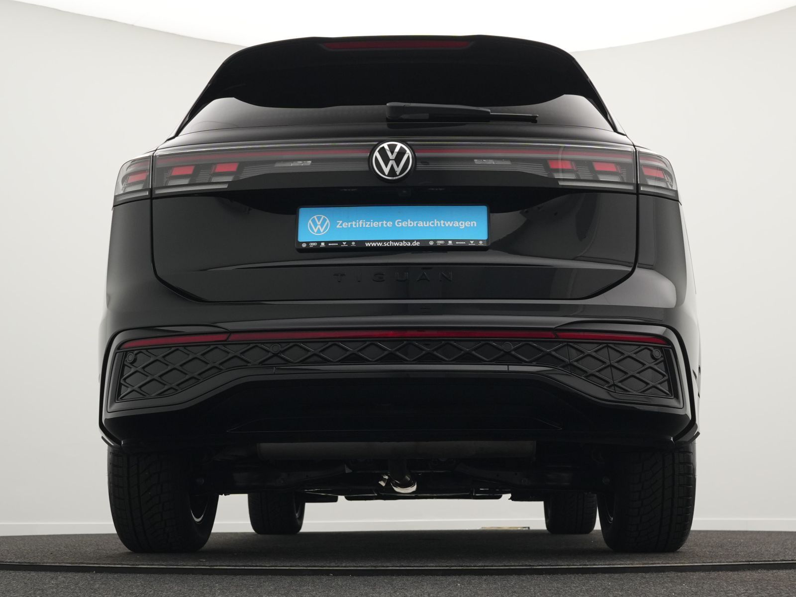 Volkswagen Tiguan R-Line 1.5TSI eHybrid IQ.LIGHT*HARMAN*20"