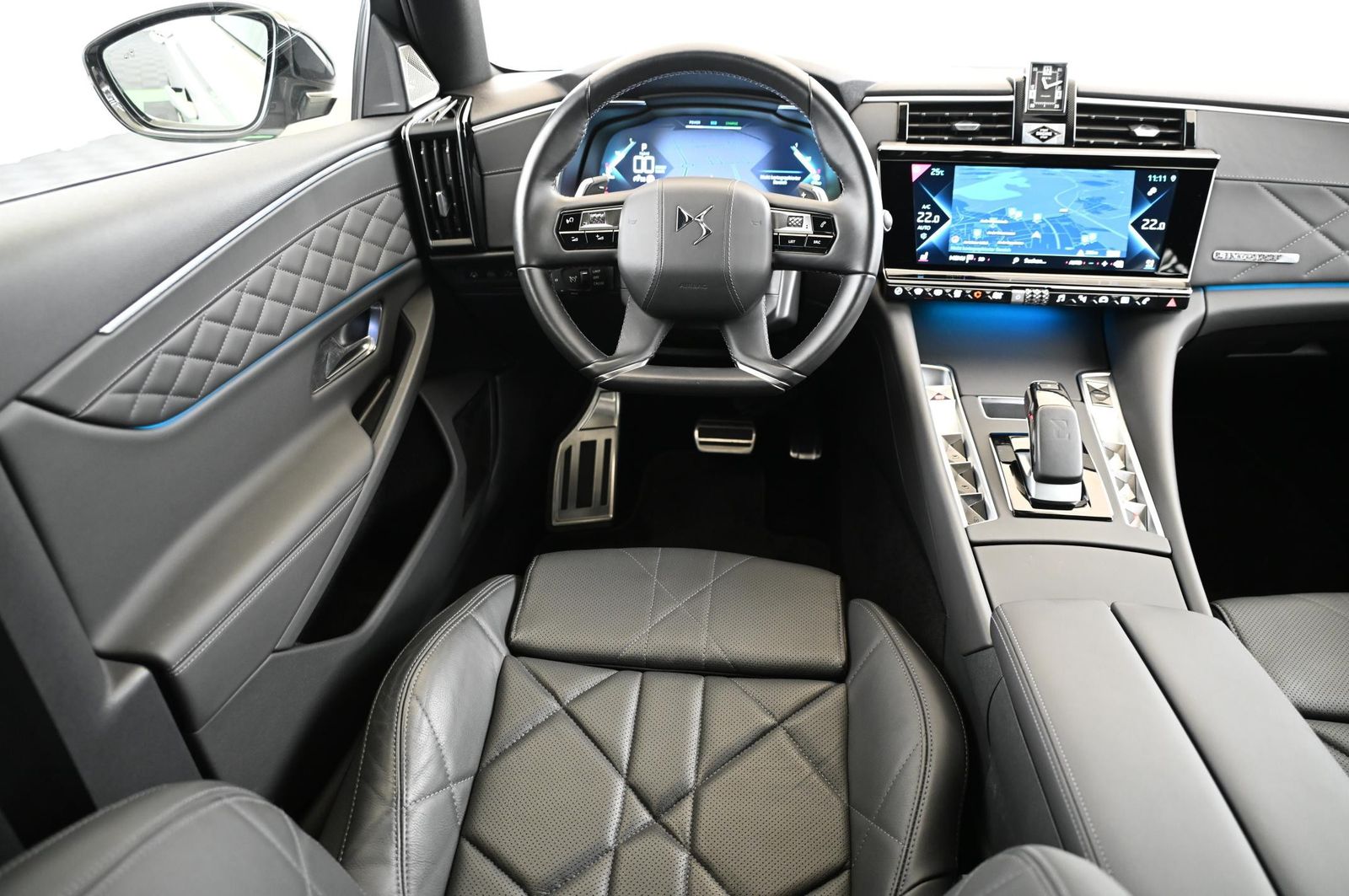 DS Automobiles DS9 1.6 E-Tense 250 RIVOLI+ UVP 68.000 EUR