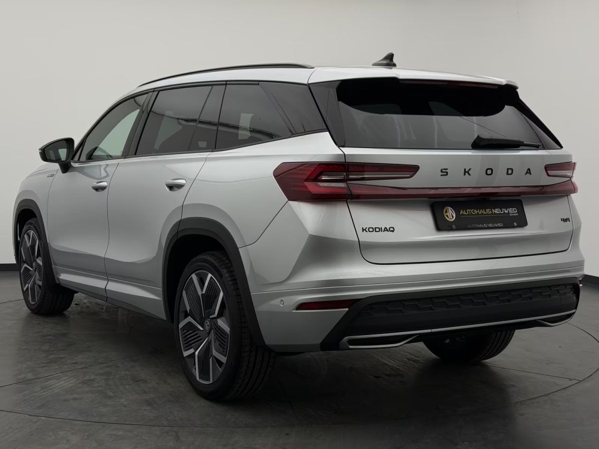 Skoda Kodiaq 2.0 TDI 4x4 Sportline +STDHZ+360+20"+AHK+