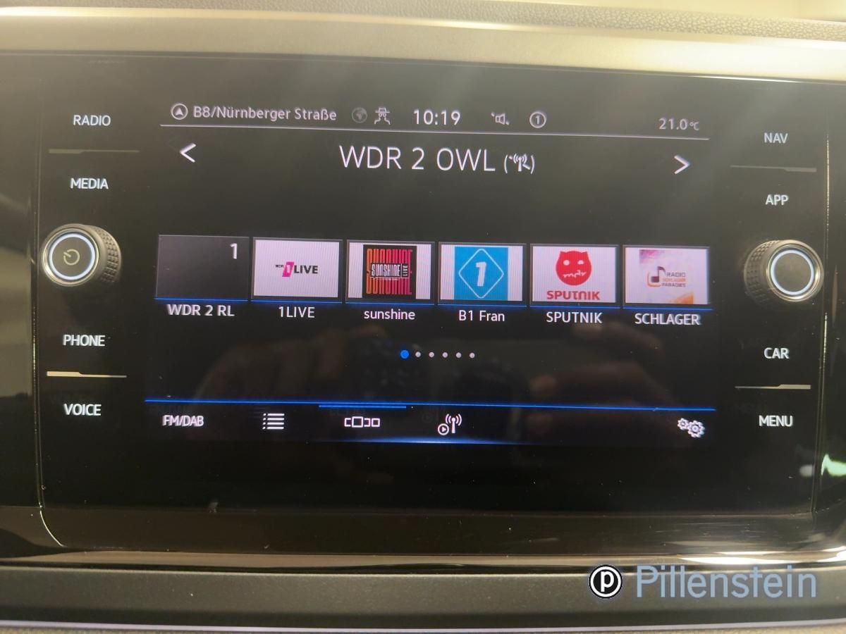 Volkswagen Taigo R-LINE 1.0 TSI DSG Black - Samsaru's Car Outlet