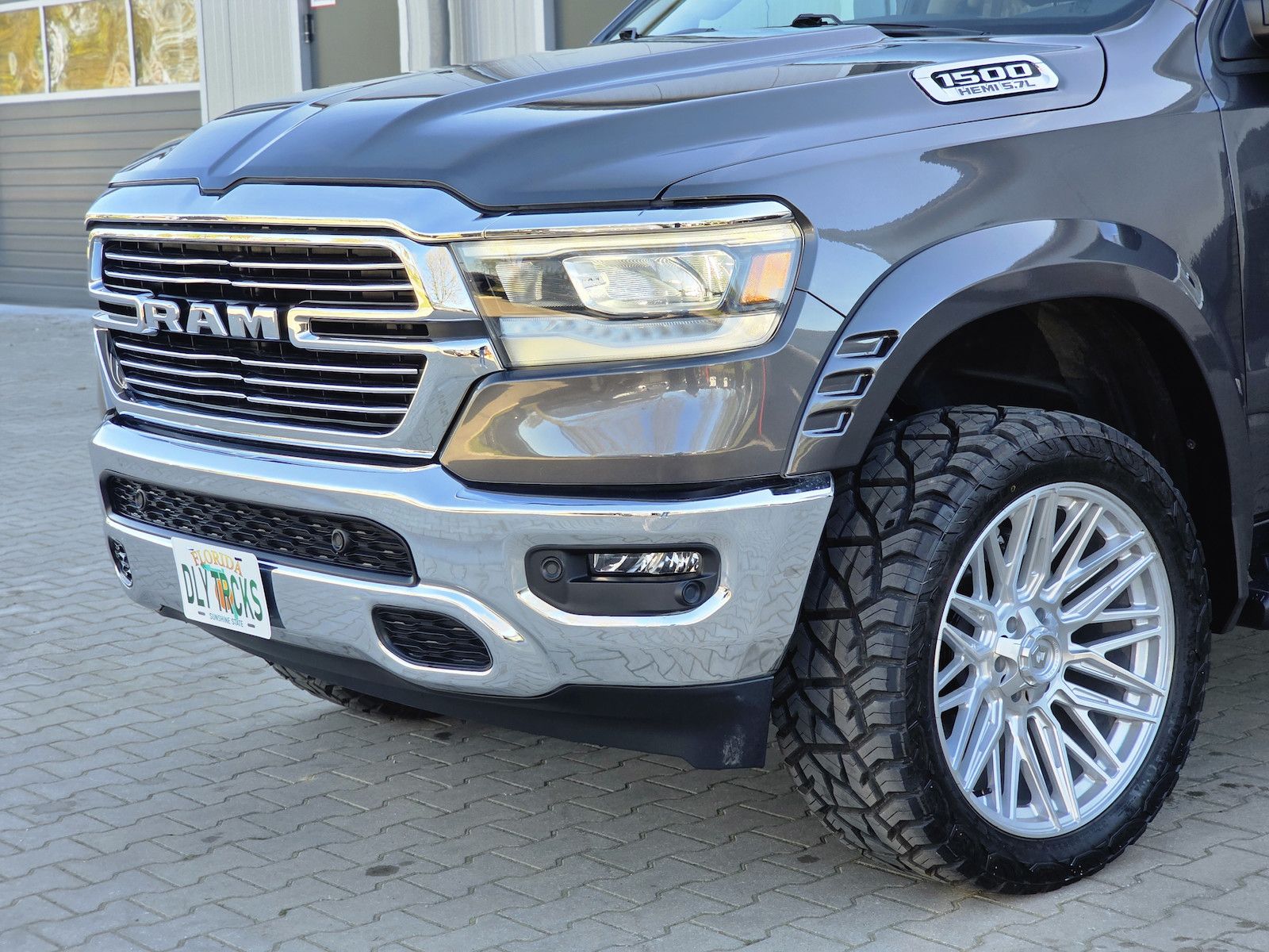 Dodge RAM 1500 5.7 4x4 Laramie Memory AHK LED 3.5´´ RC