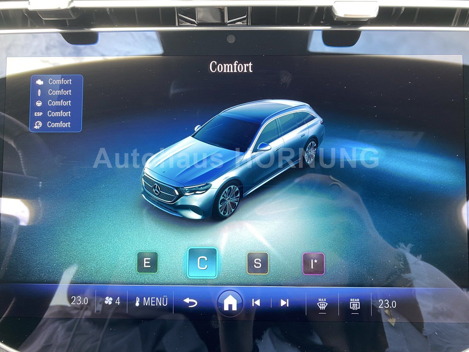 Mercedes-Benz E 450d 4M AMG AIR DIGI HUD AHK NIGHT 360° PANOSD