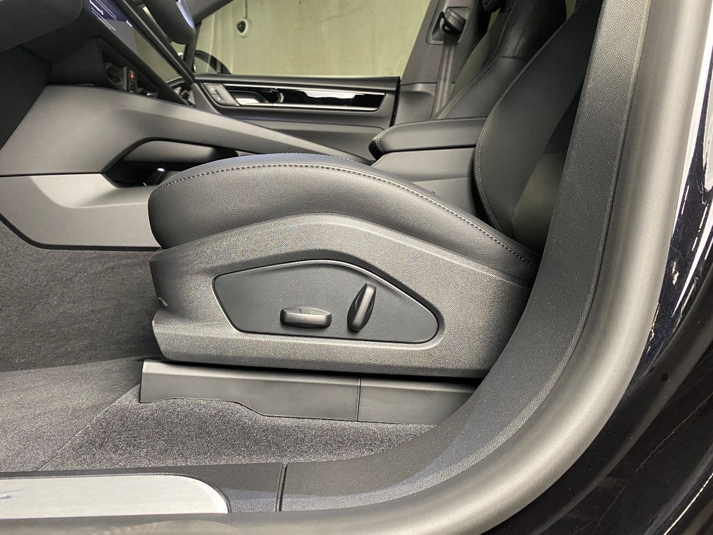 Porsche Macan 4 | Panorama Dachsystem | Surround View |