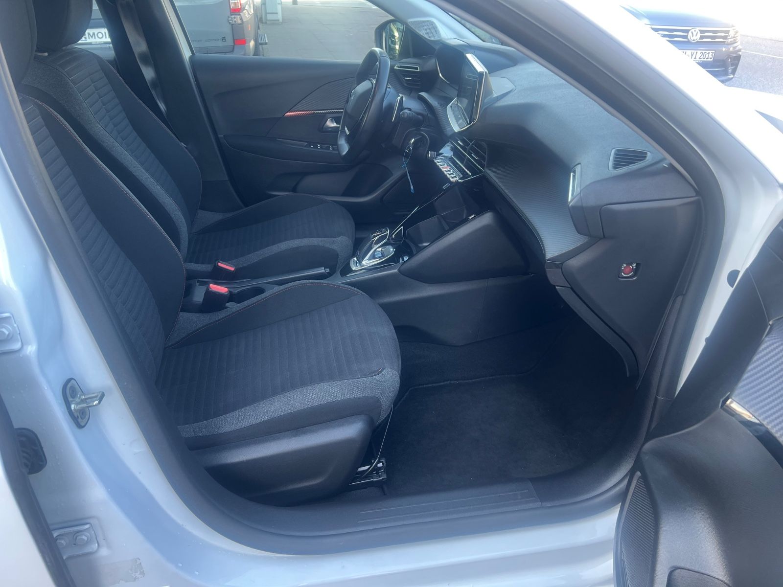 Peugeot 208 Active Pack - Samsaru's Car Outlet