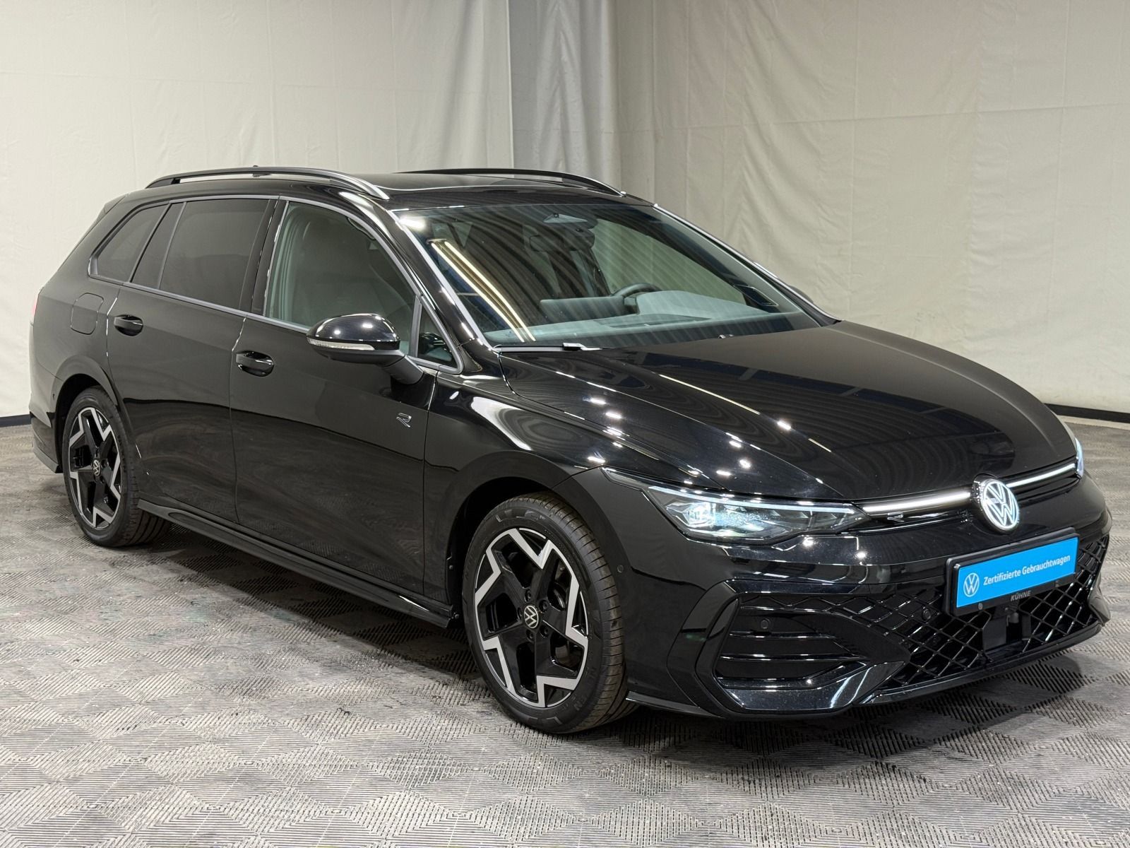 Volkswagen Golf Variant R-Line 2.0 TSI DSG 4M Black Style