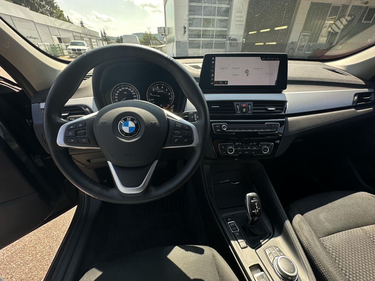 BMW X1 xDrive20i - Samsaru's Car Outlet