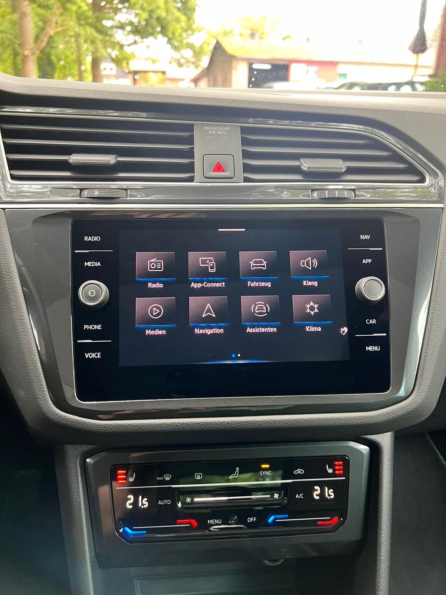 Volkswagen Tiguan Elegance - Samsaru's Car Outlet