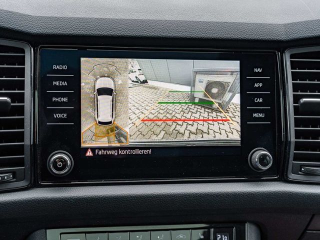 Skoda Kodiaq 2.0 TDI DSG 4x4 Clever *DCC*PANO*AHK*