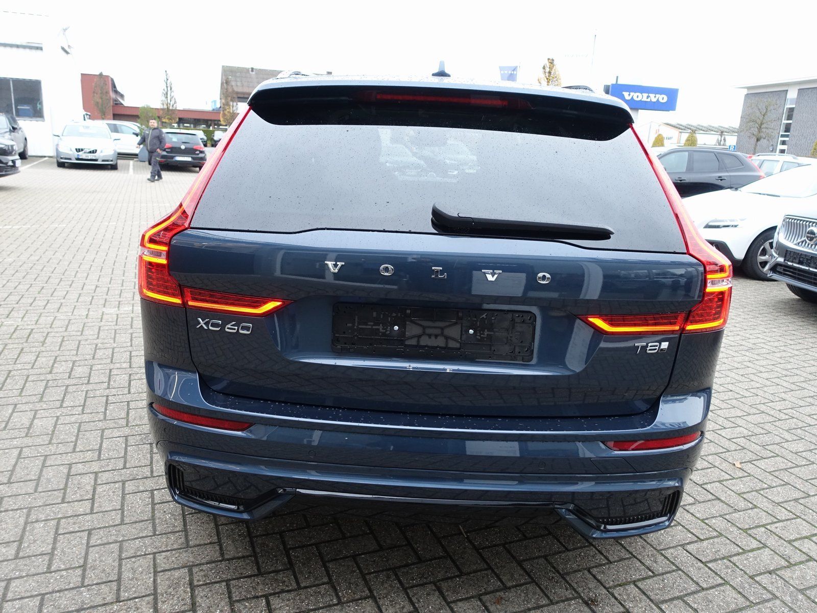 Volvo XC60 Ultra T8 AWD/Massage/Pano/360°/B&W/AHK