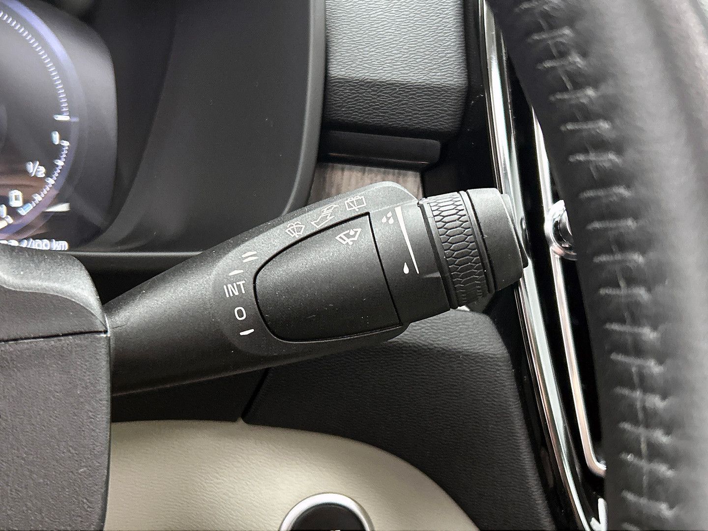 Volvo XC40 T5 180PK Hybride SOH 91% Inscription / Pano