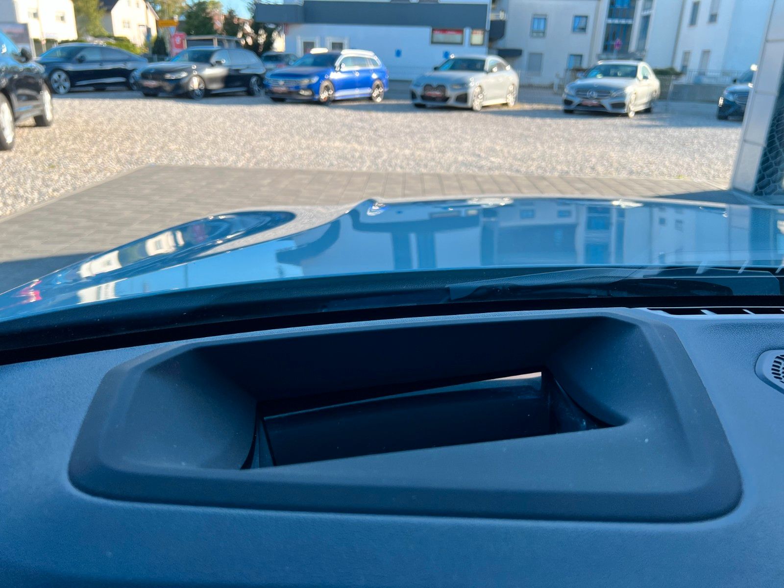 BMW 320d xDrive M Sport*360°HUD*Pano*HK*Standhzg*ACC