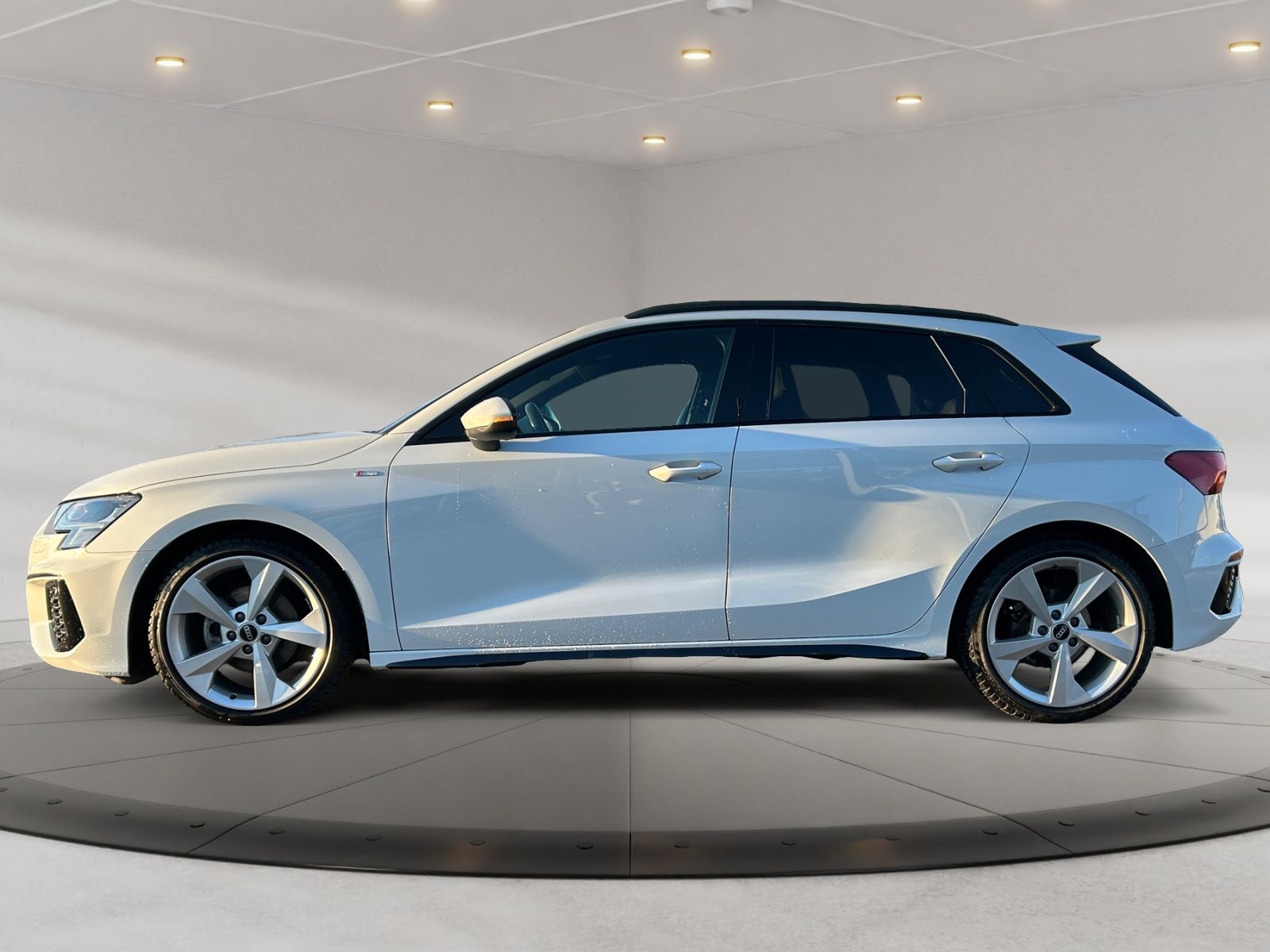 Audi A3 Sportback 30 TFSI S line - Samsaru's Car Outlet
