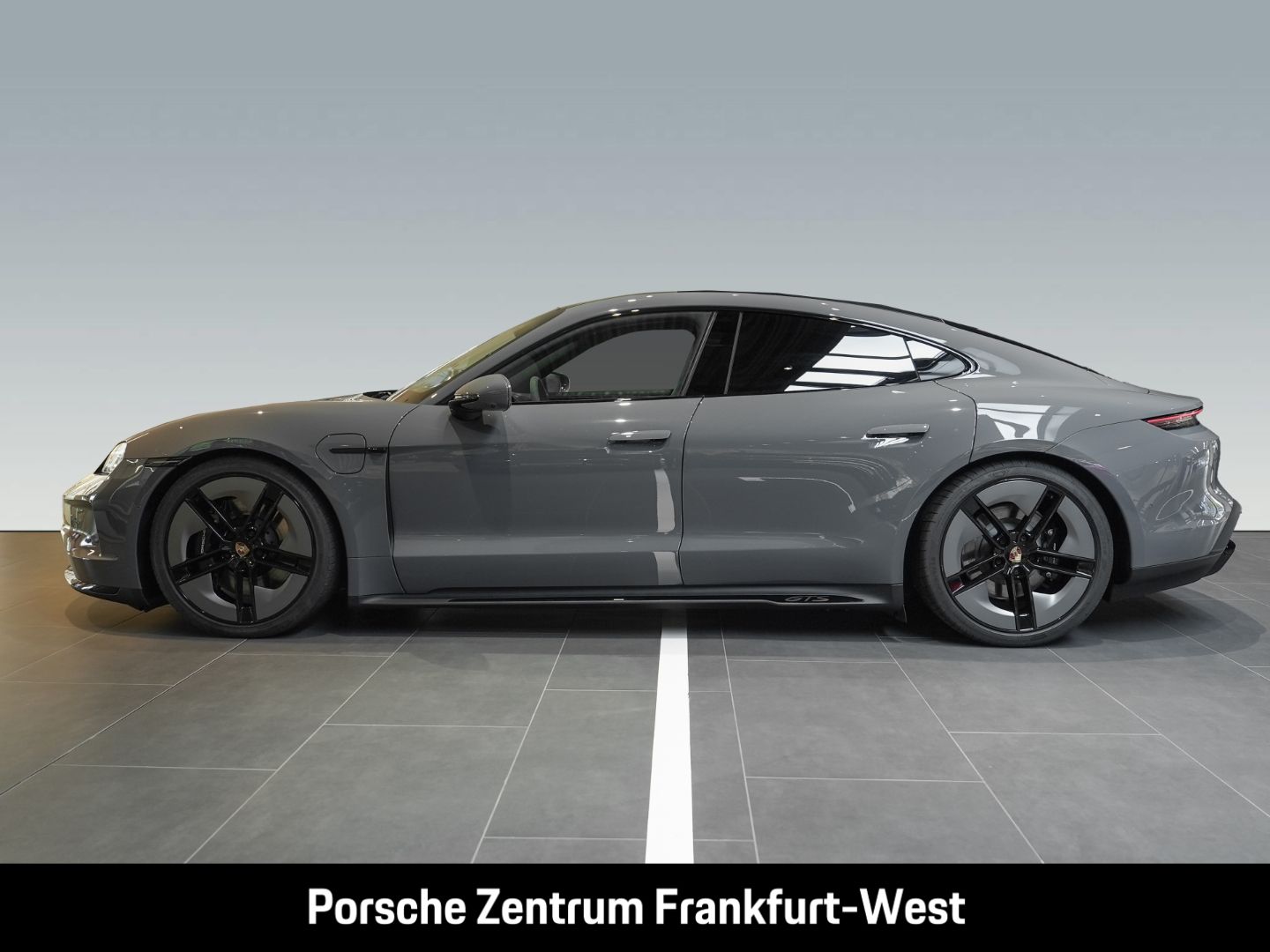 Porsche Taycan GTS Hinterachslenkung 21-Zoll Panoramadac
