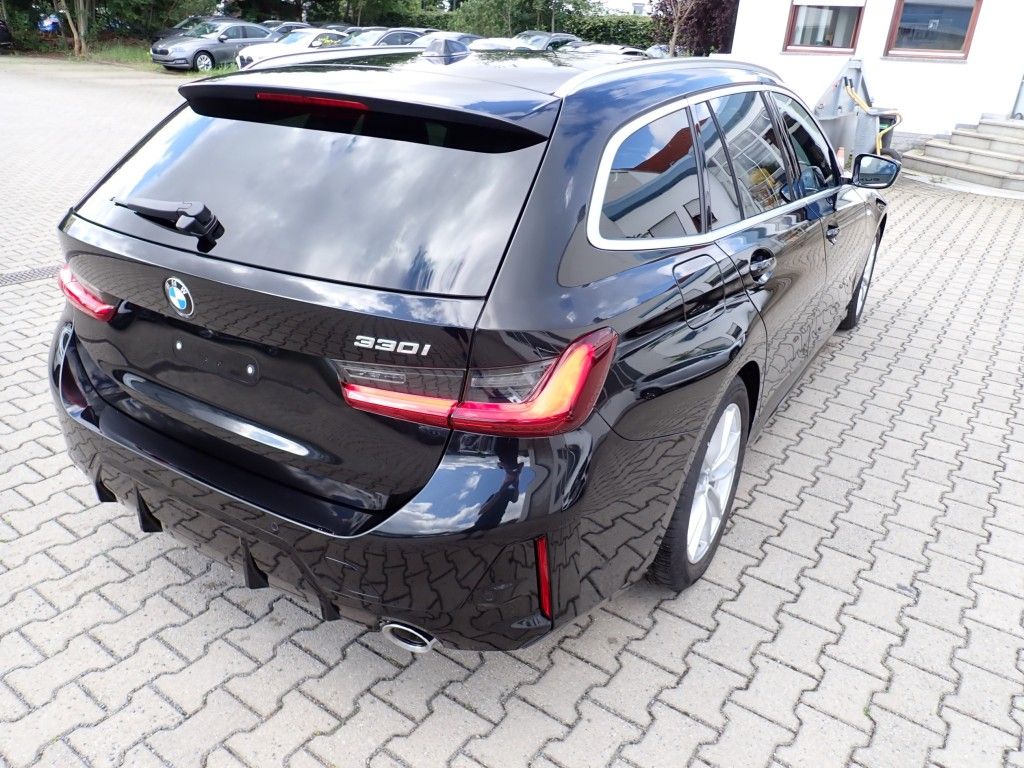 BMW 330 i Touring M Sport - Samsaru's Car Outlet