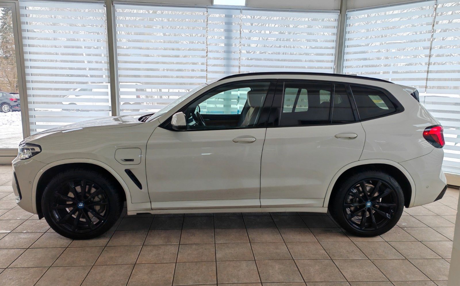BMW X3xD30e M SPORT FACELIFT MemoryLNKRHZ Unfallfrei