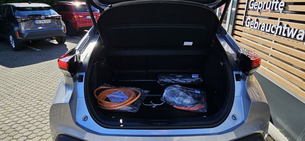 Toyota C-HR 2.0 Plug-in-Hybrid Team Deutschland