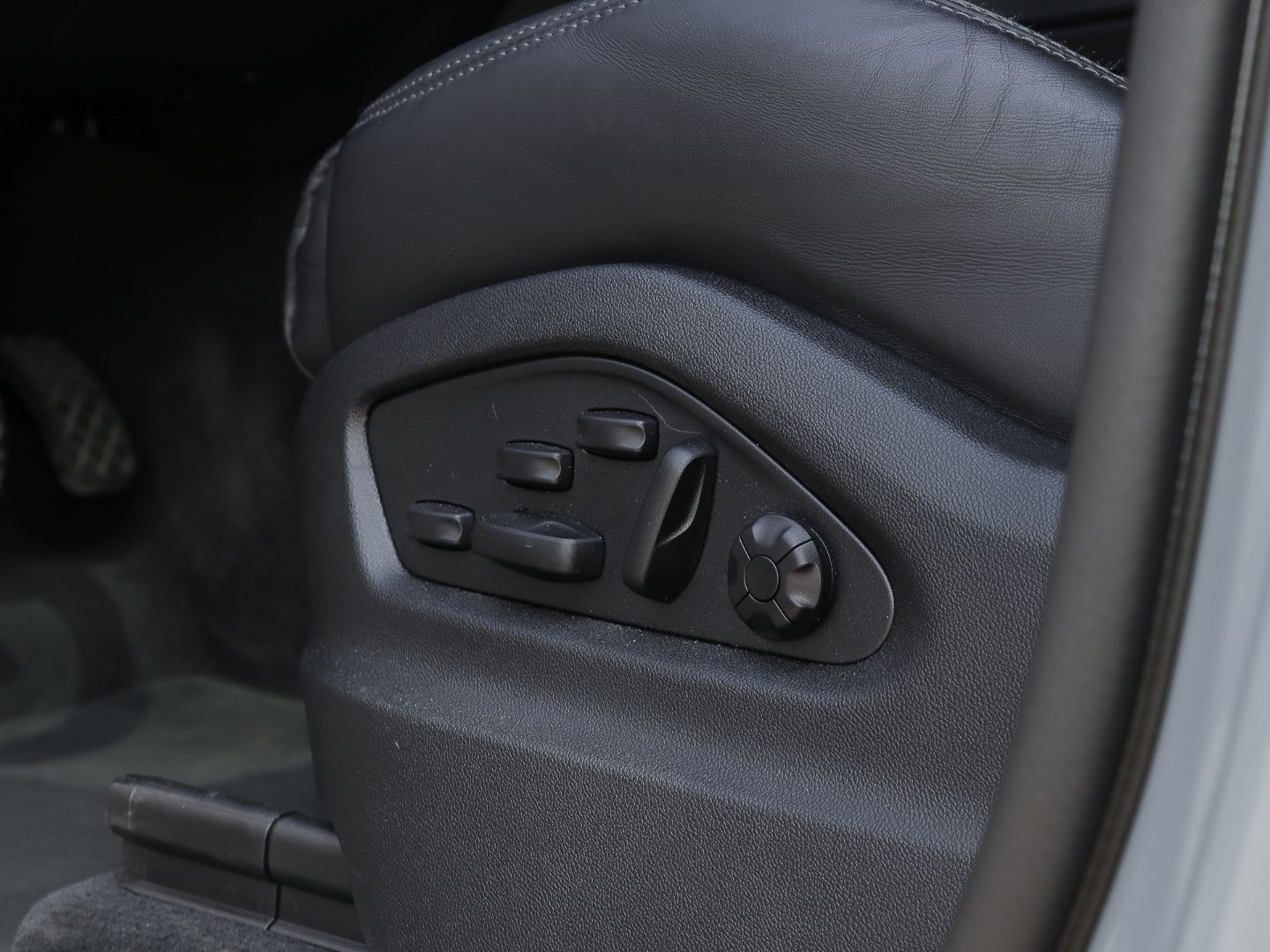 Porsche Cayenne E-Hybrid BOSE Sportabgasanlage Panorama