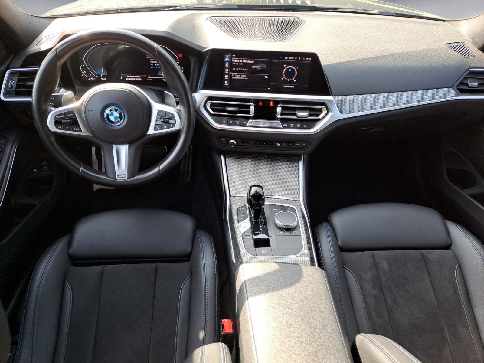BMW 330e xDrive Touring - Samsaru's Car Outlet