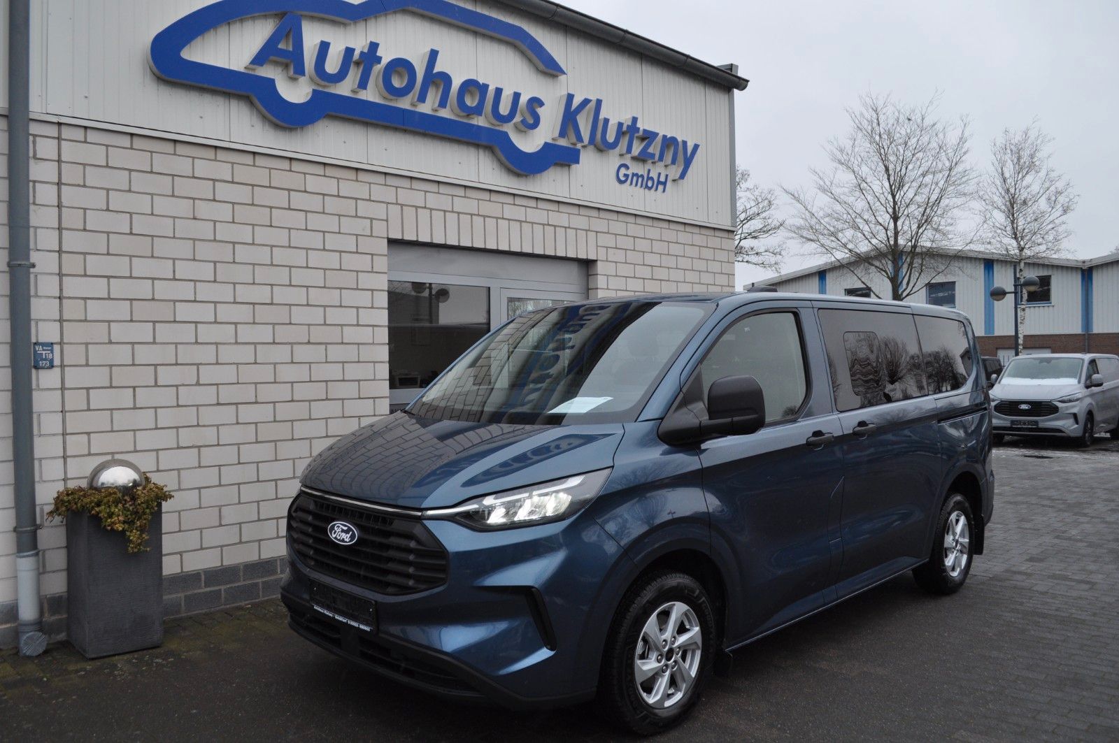 Ford Transit Custom Kombi 320 L1 FWD TREND/AUT/ALU