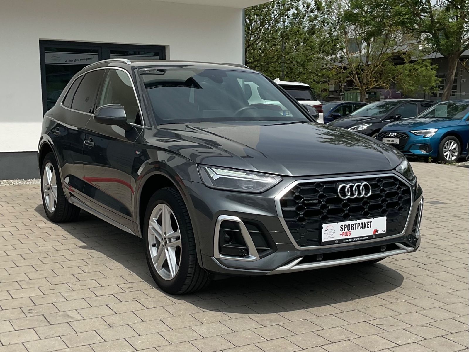 Audi Q5 40 TDI quattro S line - Samsaru's Car Outlet