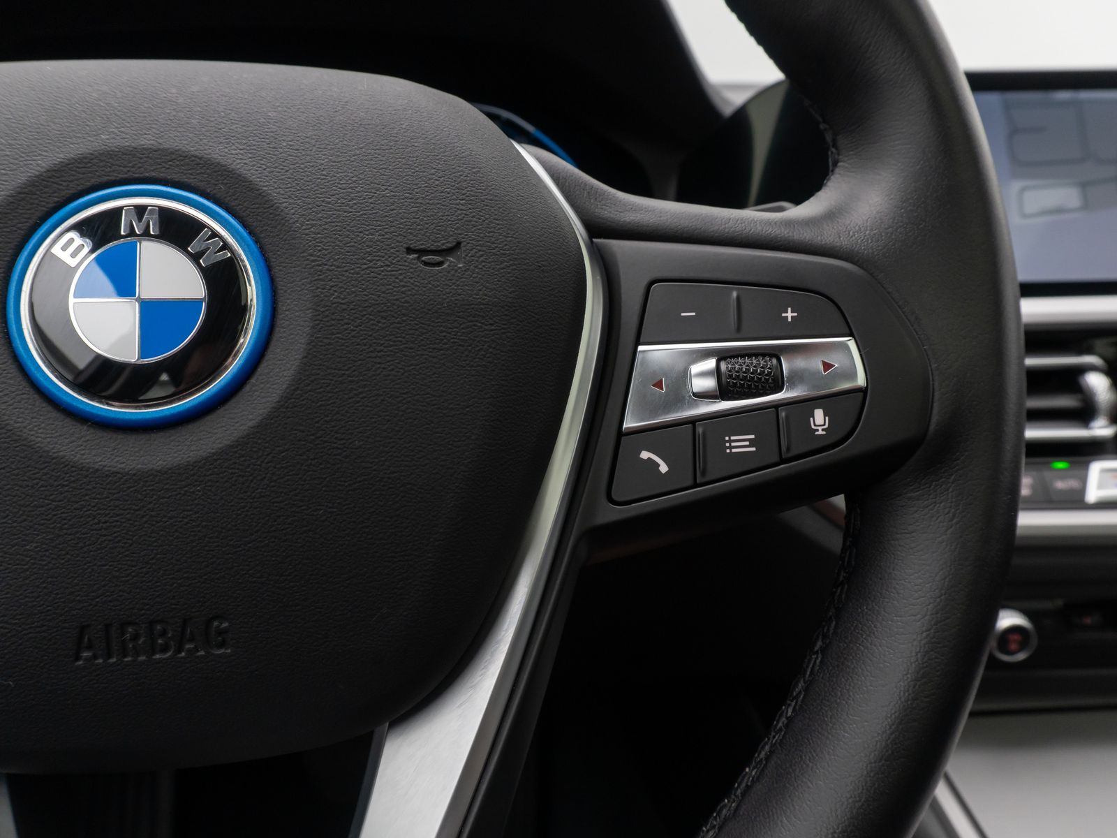 BMW 320e - Samsaru's Car Outlet