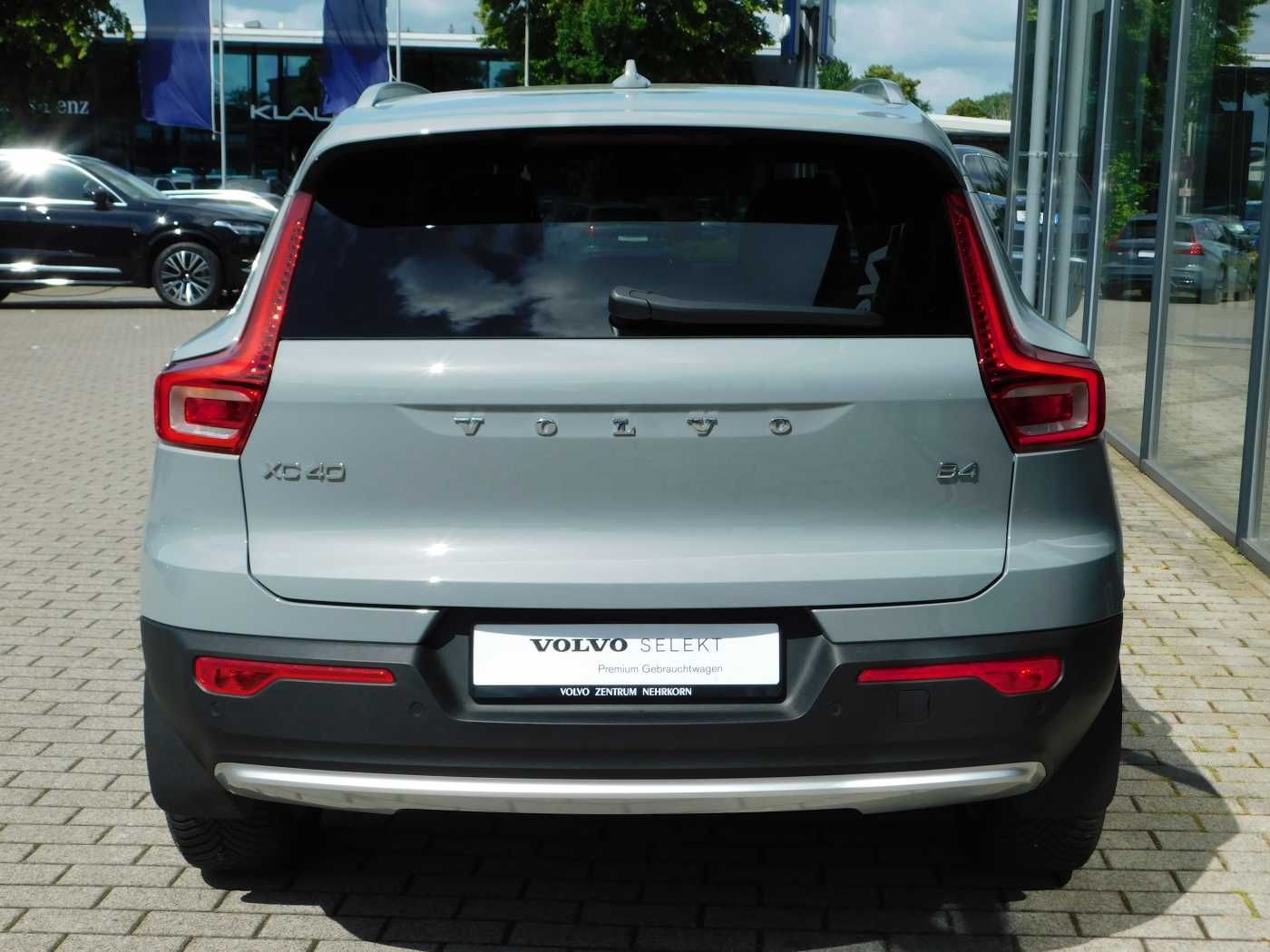 Volvo XC40 B4 Core - Samsaru's Car Outlet