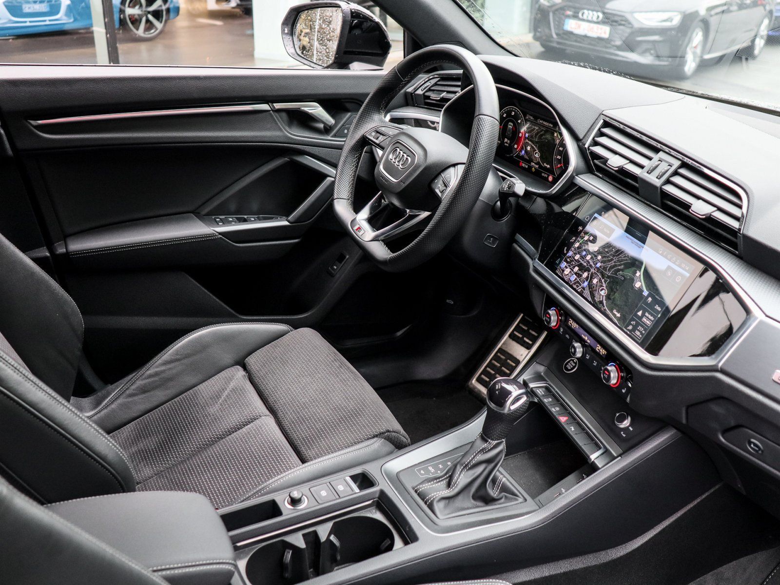 Audi Q3 40 TDI quattro S-Line - Samsaru's Car Outlet