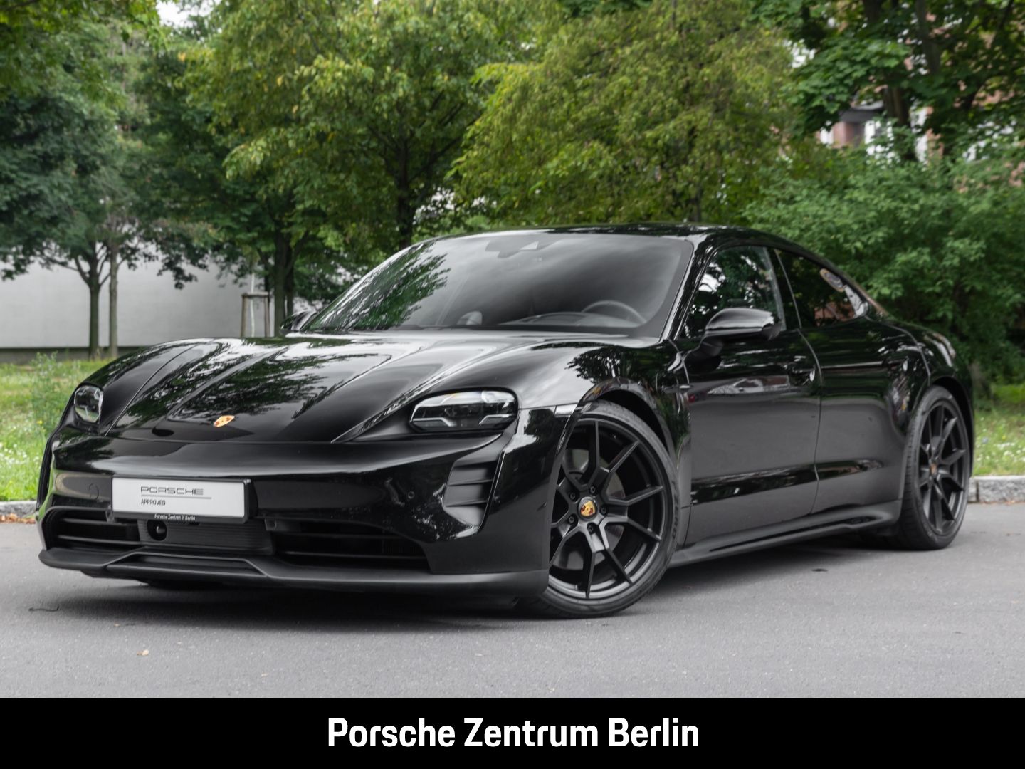 Porsche Taycan GTS HA-Lenkung InnoDrive HeadUp LEDMatrix