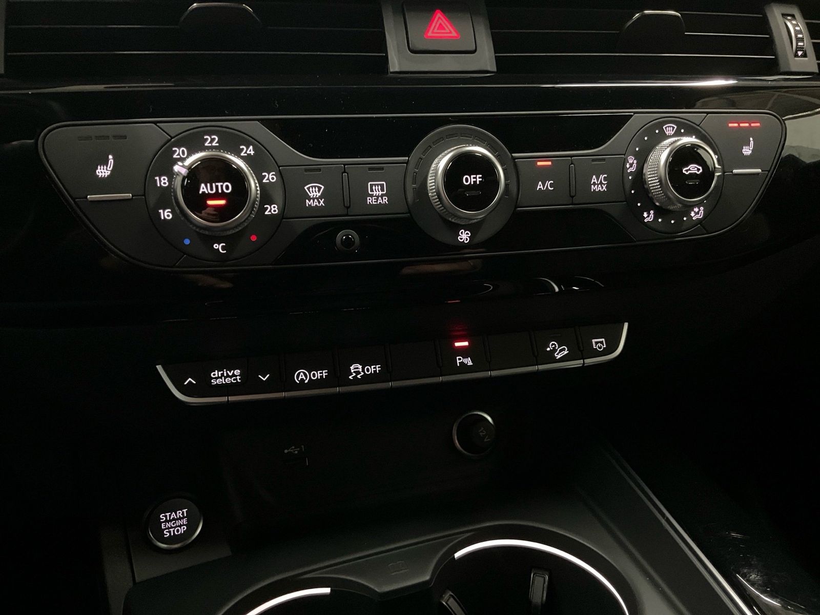 Audi A4 allroad 40 TDI 204PS QUATTRO ACC.5J-G.AHK.KAM