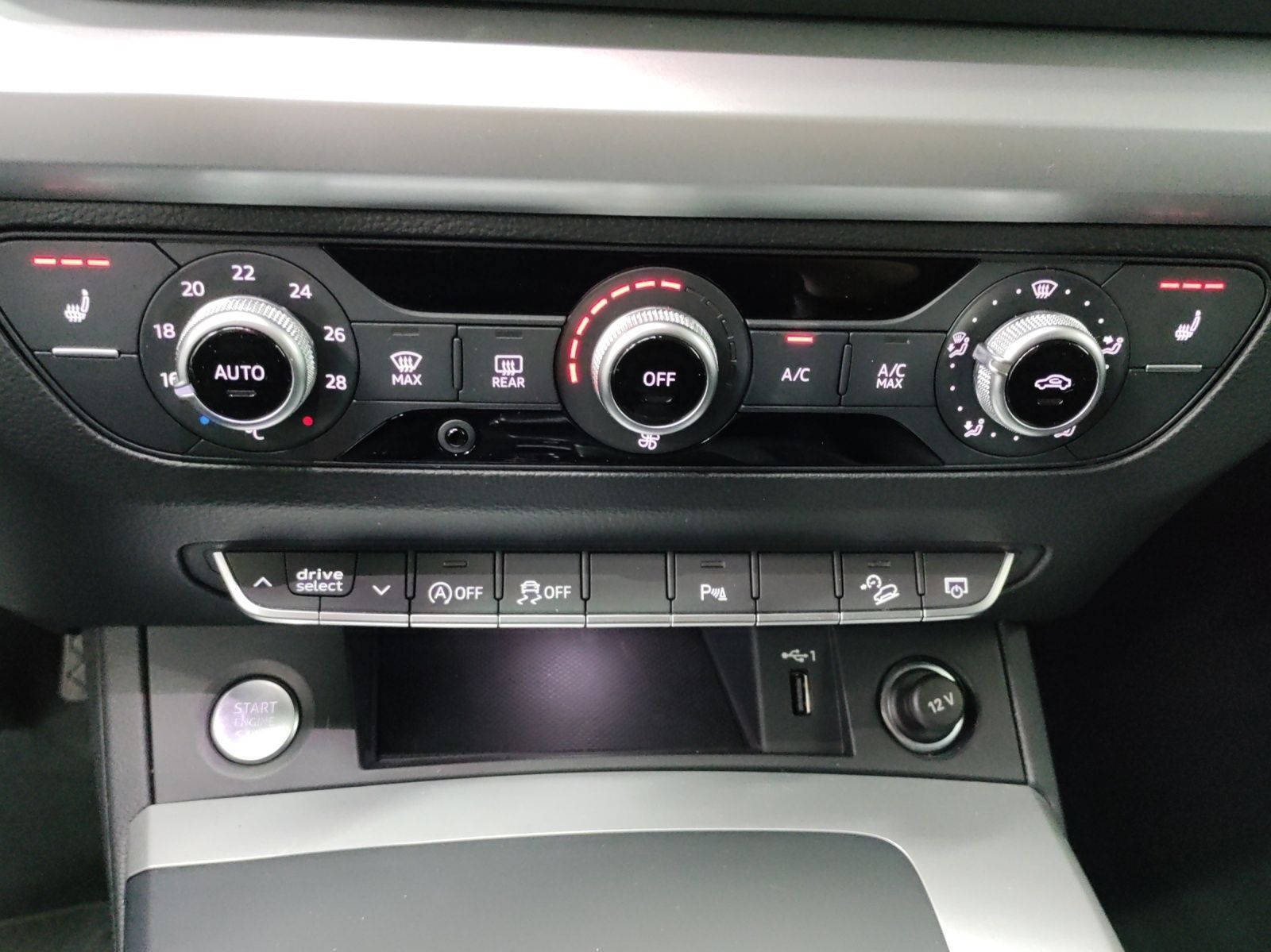 Audi Q5 Sportback 40 TFSI S LINE NP79 LM21 BuO ST.HEI