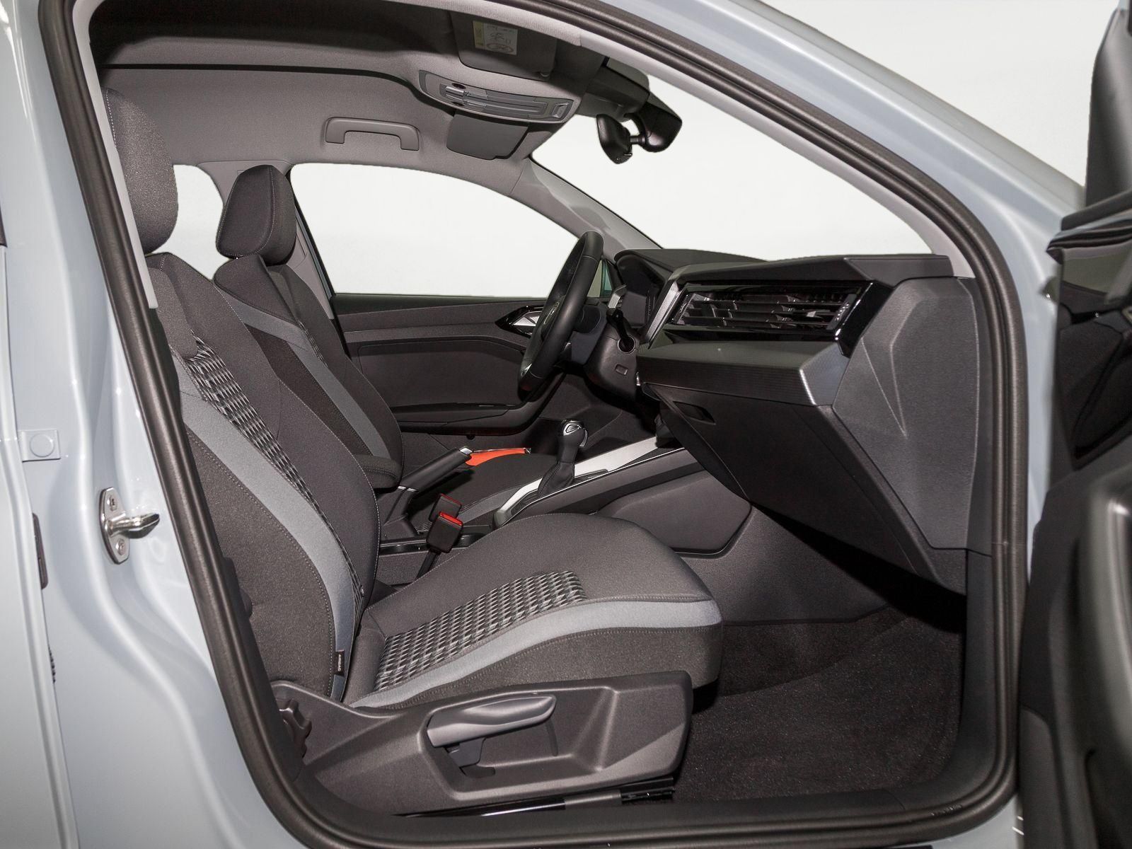 Audi A1 Sportback 30 TFSI ADVANCED - Samsaru's Car Outlet