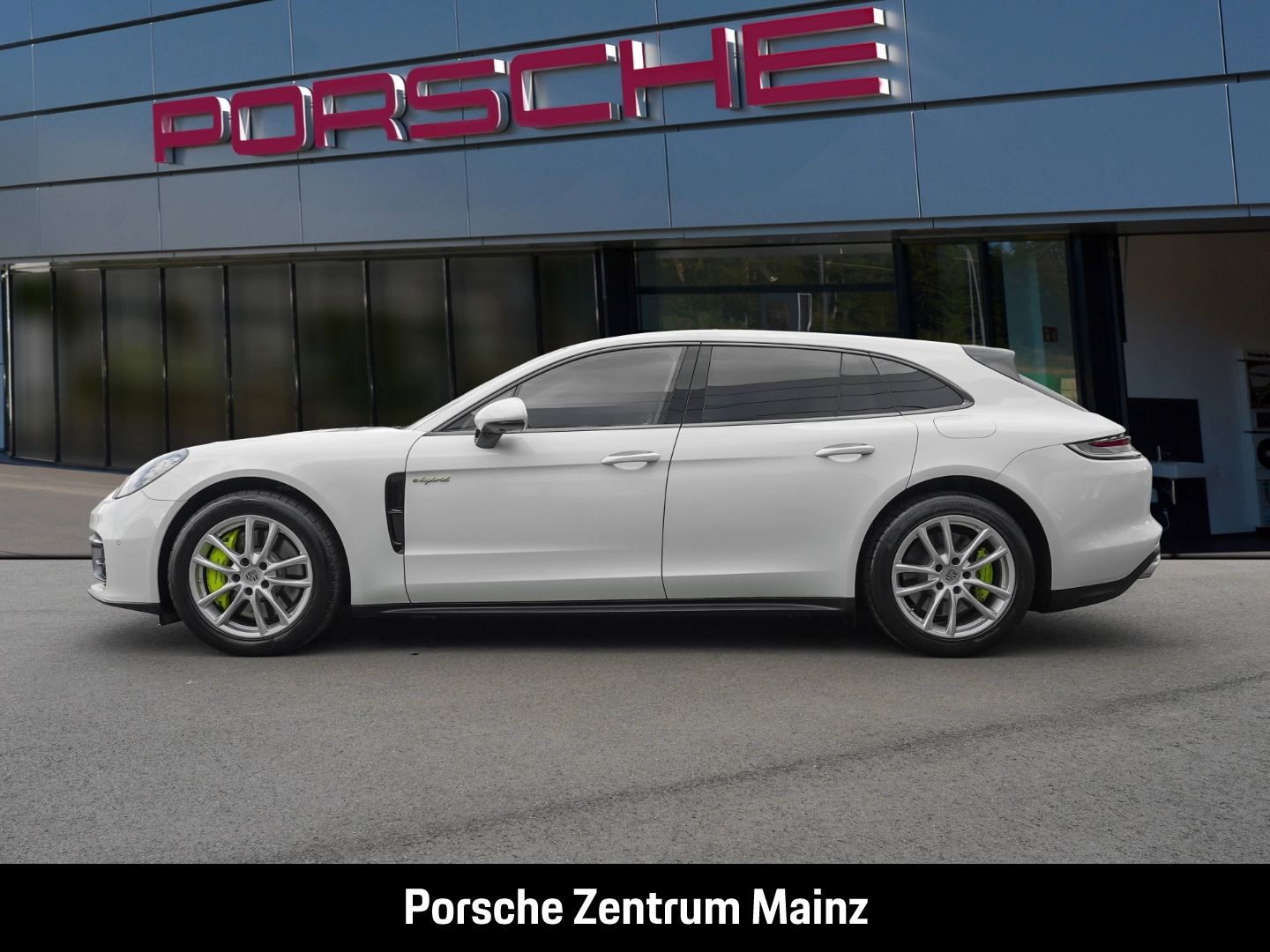 Porsche Panamera 4 E-Hybrid Sport Turismo 1.600km!