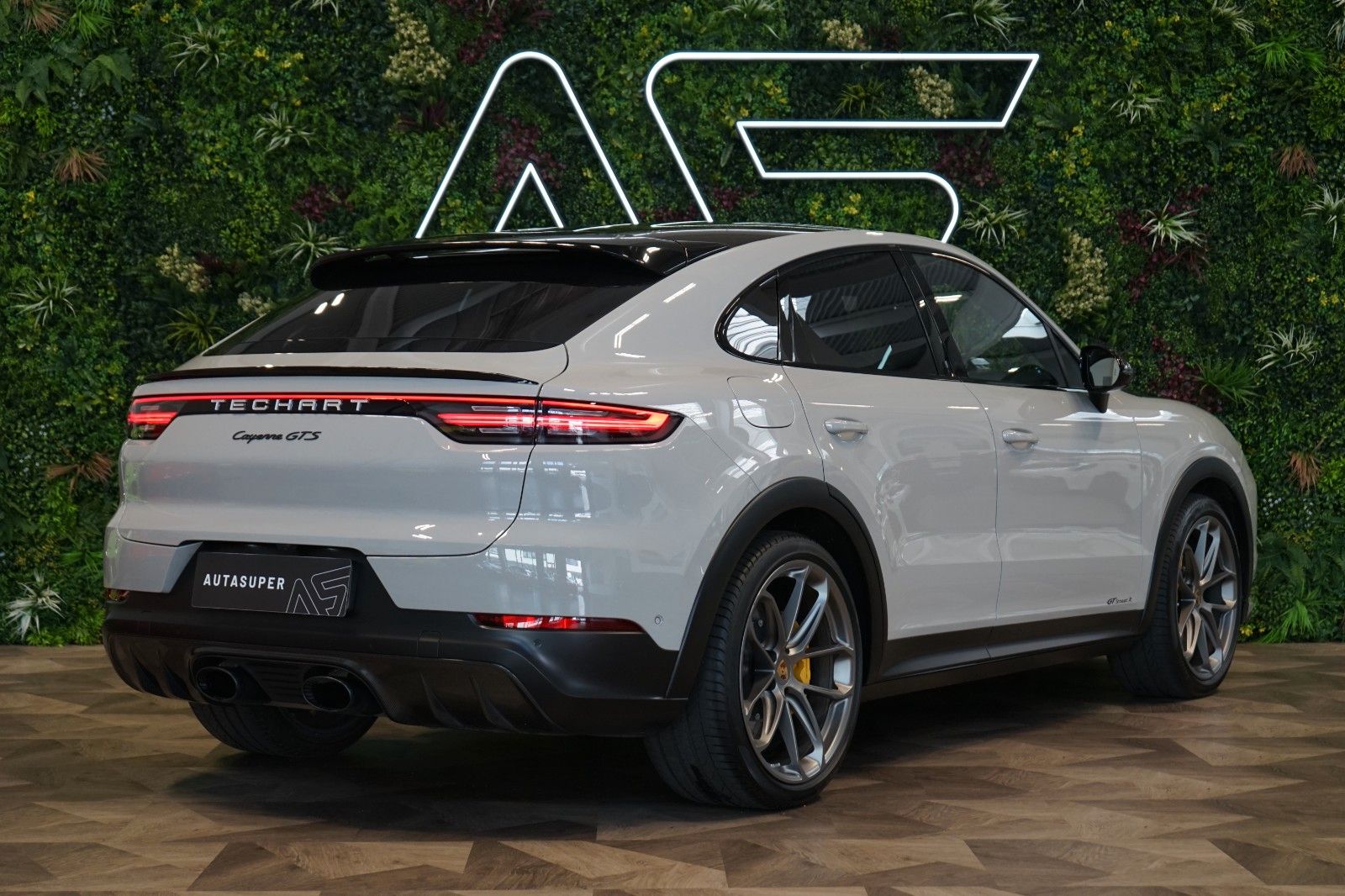 Porsche GTS*TECHART*GT STREET R*PCCB*PASM*109.174€ NETTO