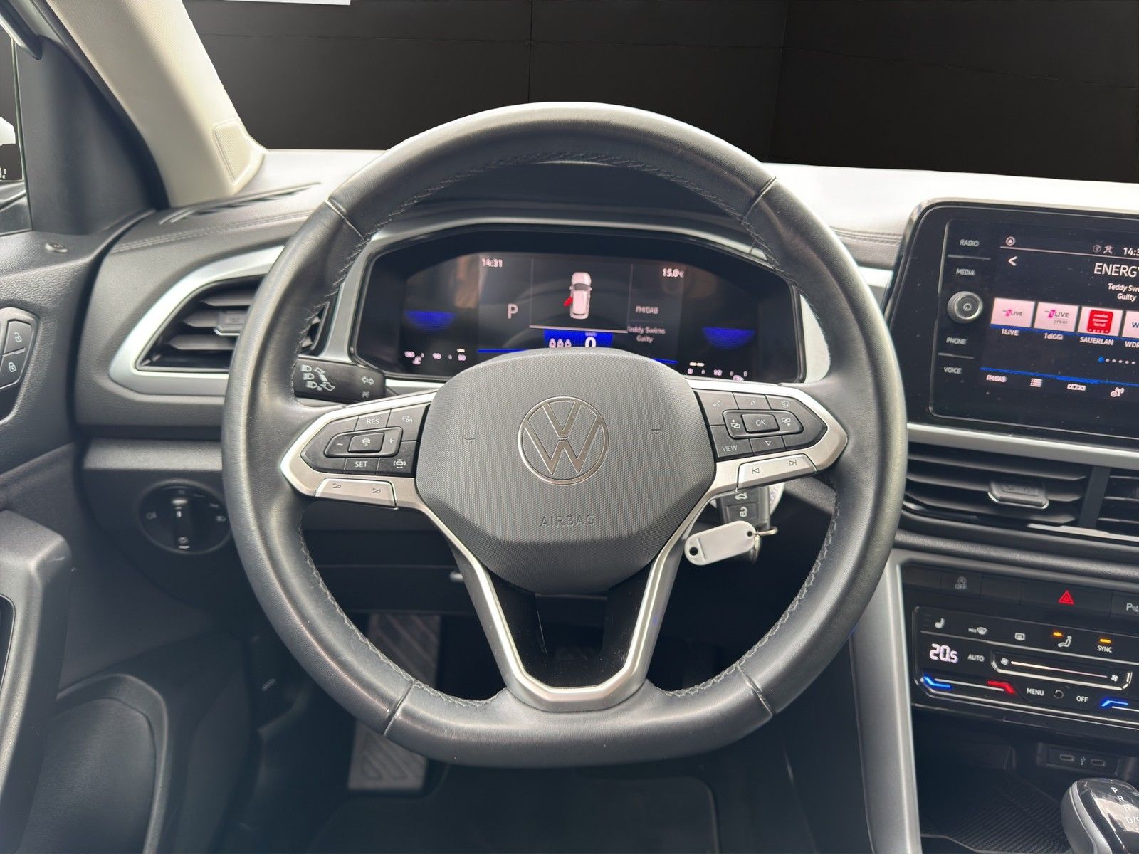 Volkswagen T-Roc 1.5TSI DSG Life - Samsaru's Car Outlet