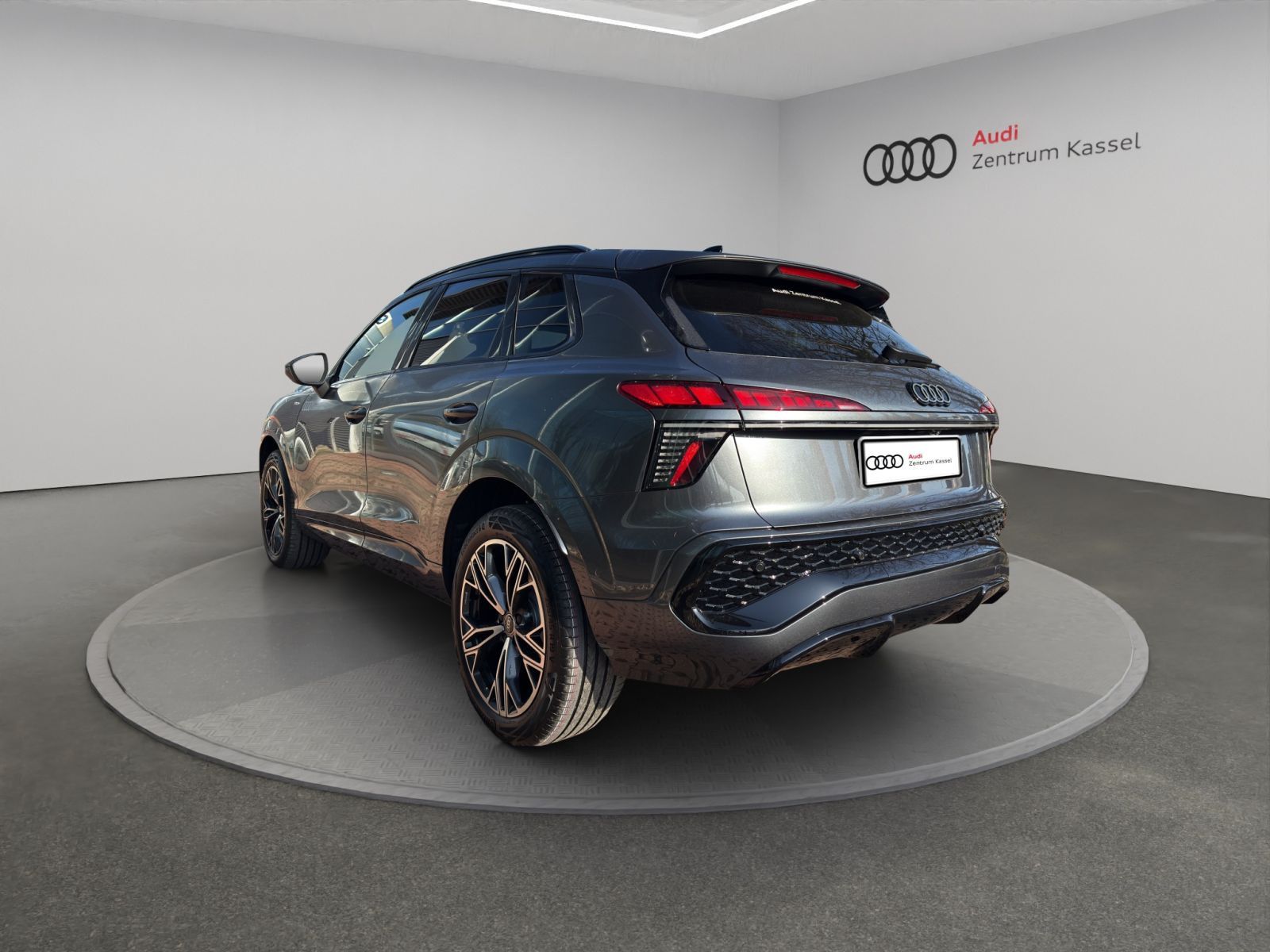 Audi Q3 SUV TFSI S line LED Plus Navi Pano AHK Rü 19"