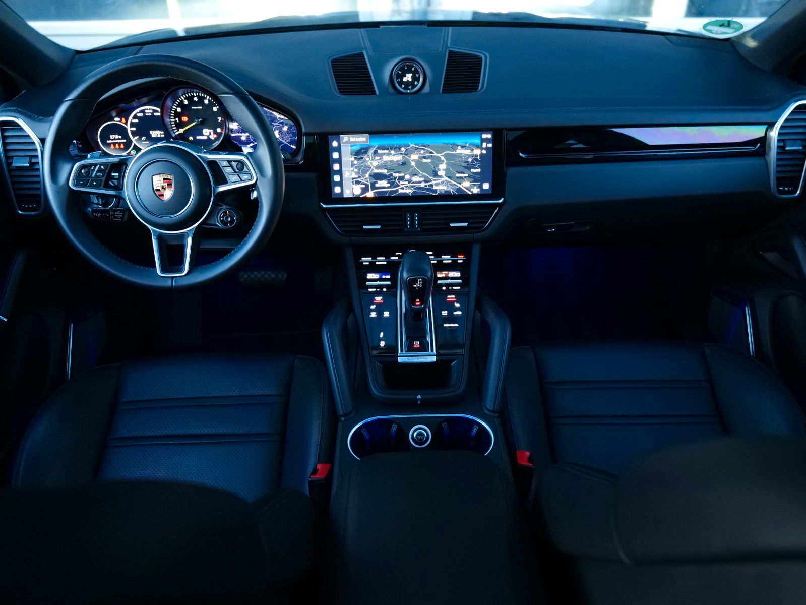 Porsche Cayenne Coupe E-Hybrid Platinum Edi SPORT DESIGN
