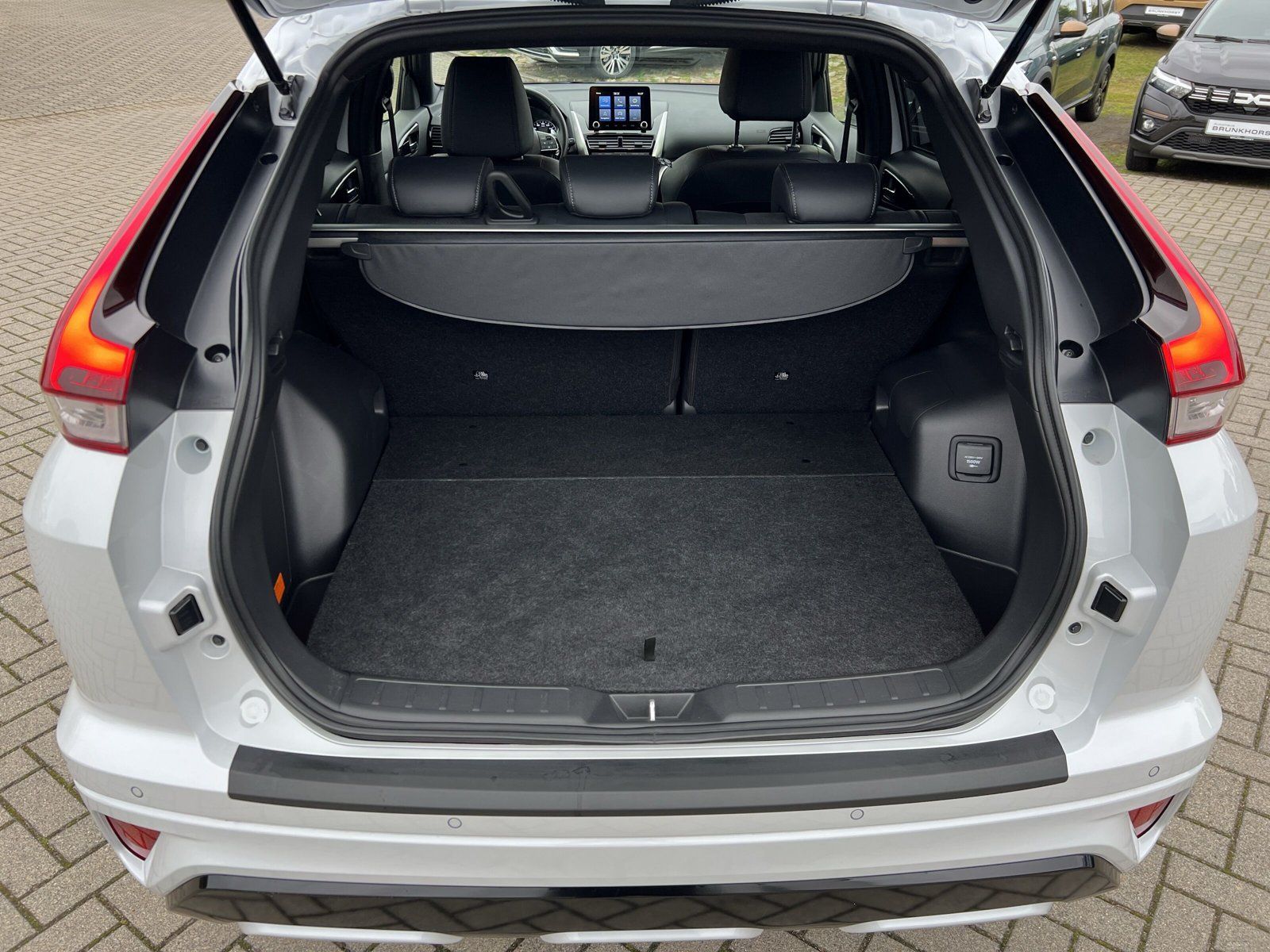 Mitsubishi Eclipse Cross Plug-In Hybrid PHEV Plus Select GJ