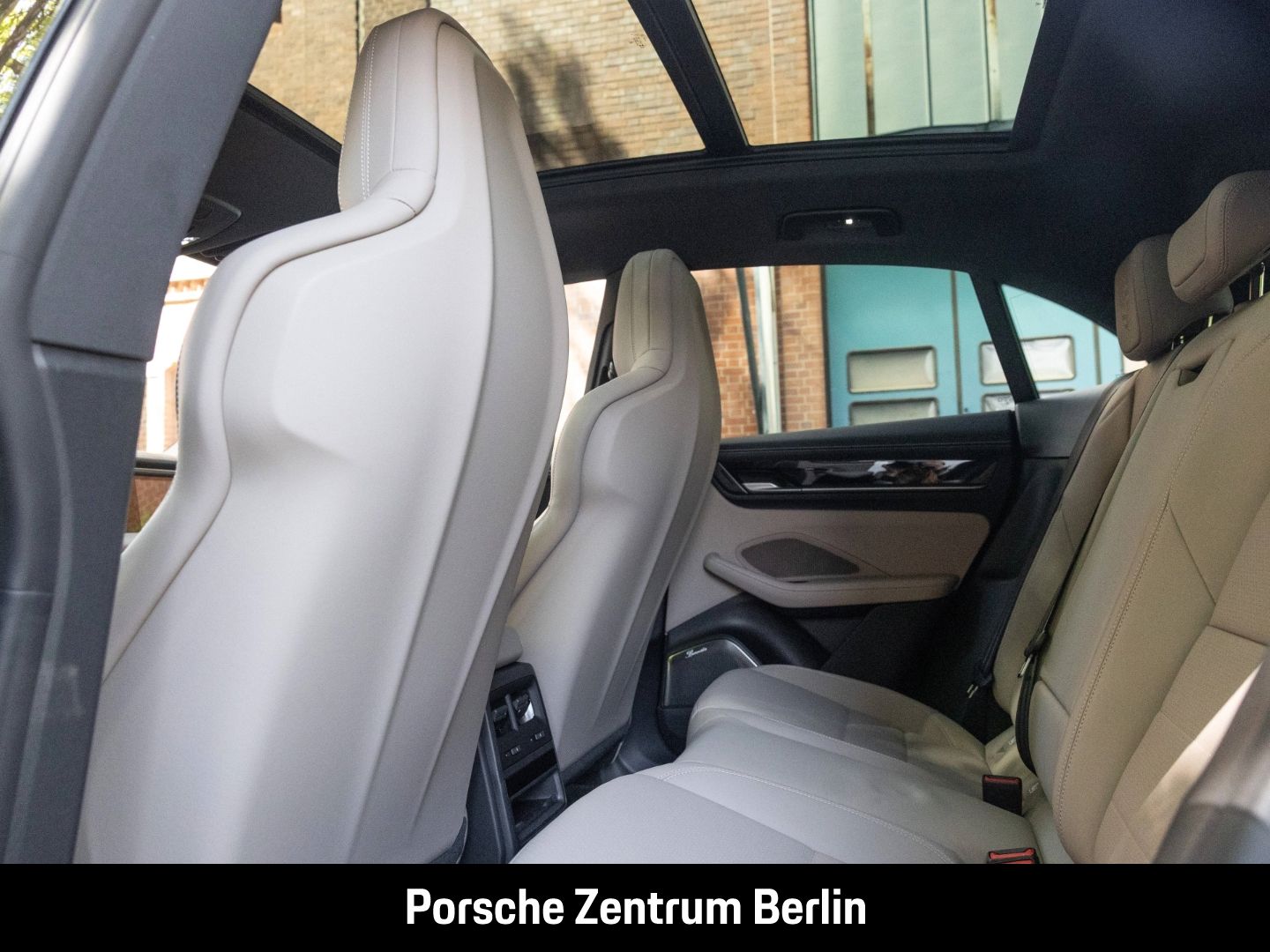 Porsche Macan 4S Burmester Rückfahrkamera Panorama LED