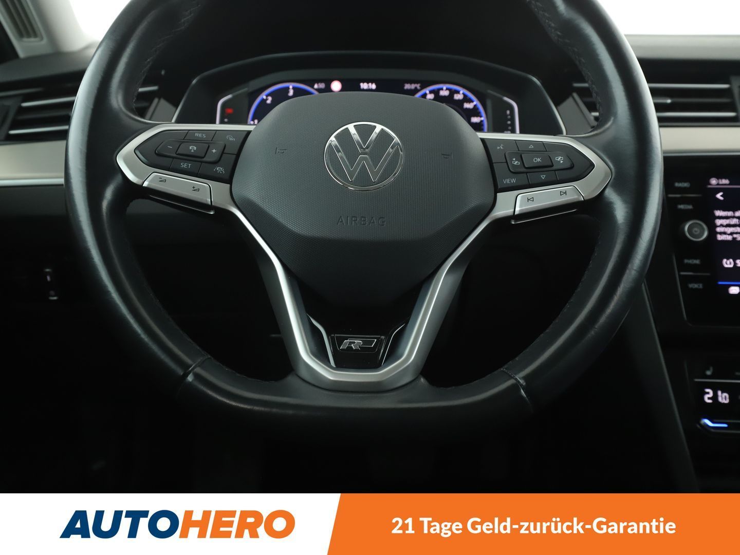 Volkswagen Passat 2.0 TDI Elegance Aut. - Samsaru's Car Outlet