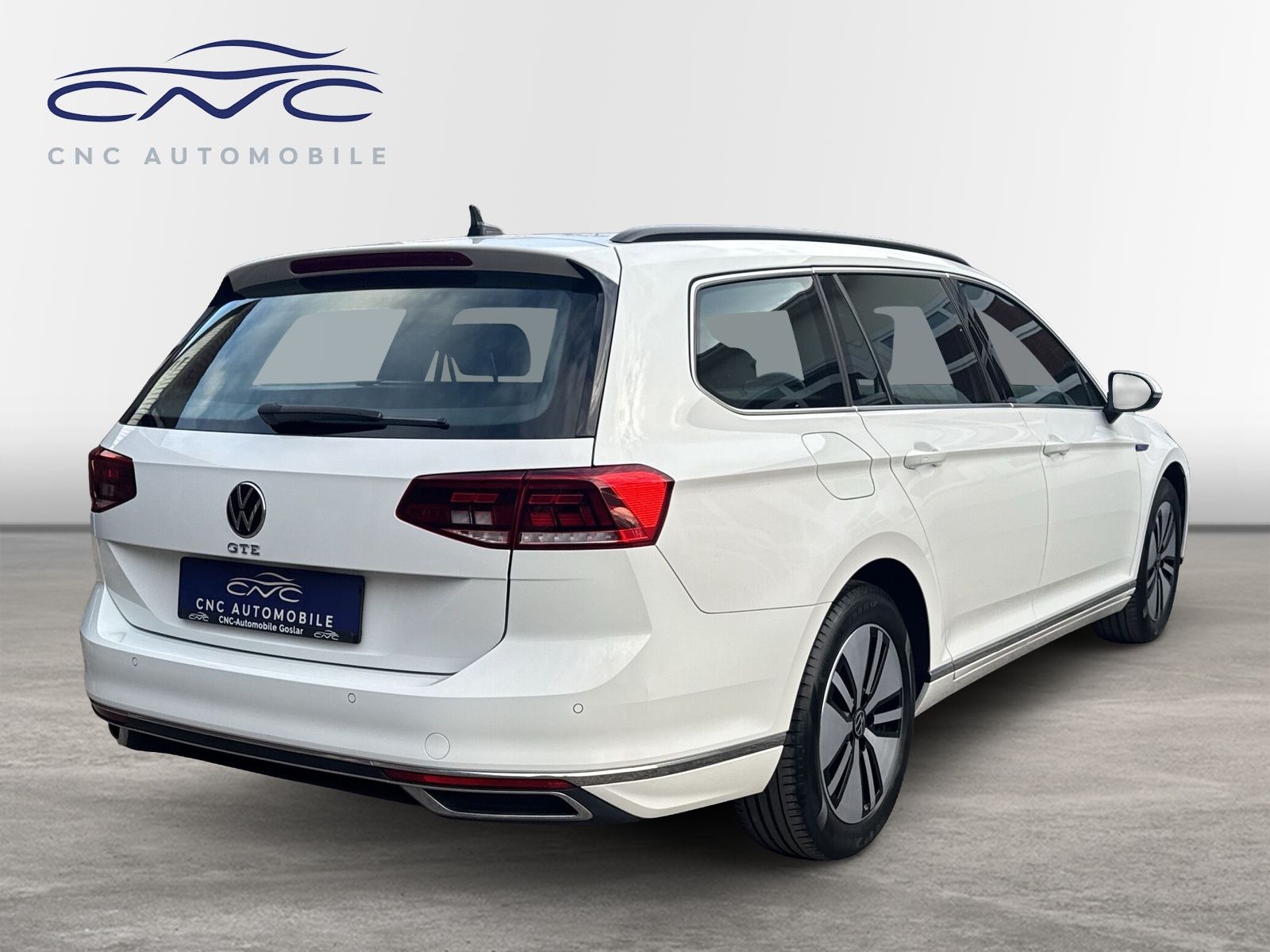 Volkswagen Passat Variant GTE DSG - Samsaru's Car Outlet