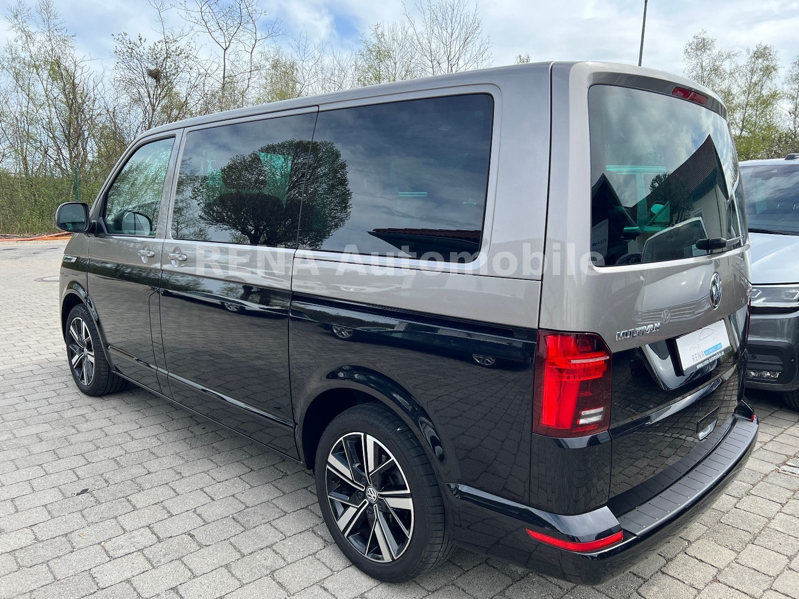 Volkswagen T6 Multivan 4motion - Samsaru's Car Outlet