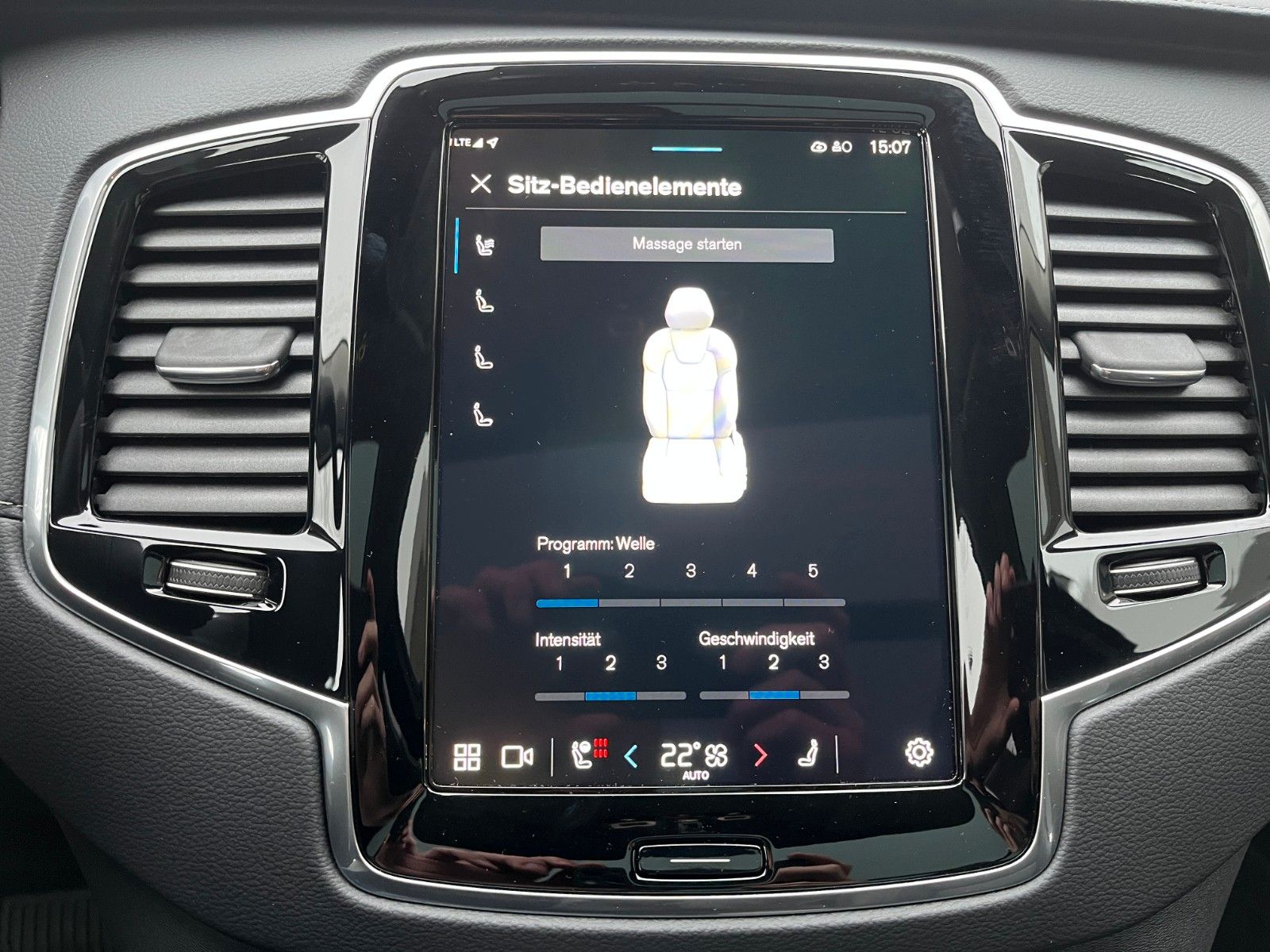 Volvo XC90 T8 Ultra Dark Plug-In AWD - Samsaru's Car Outlet