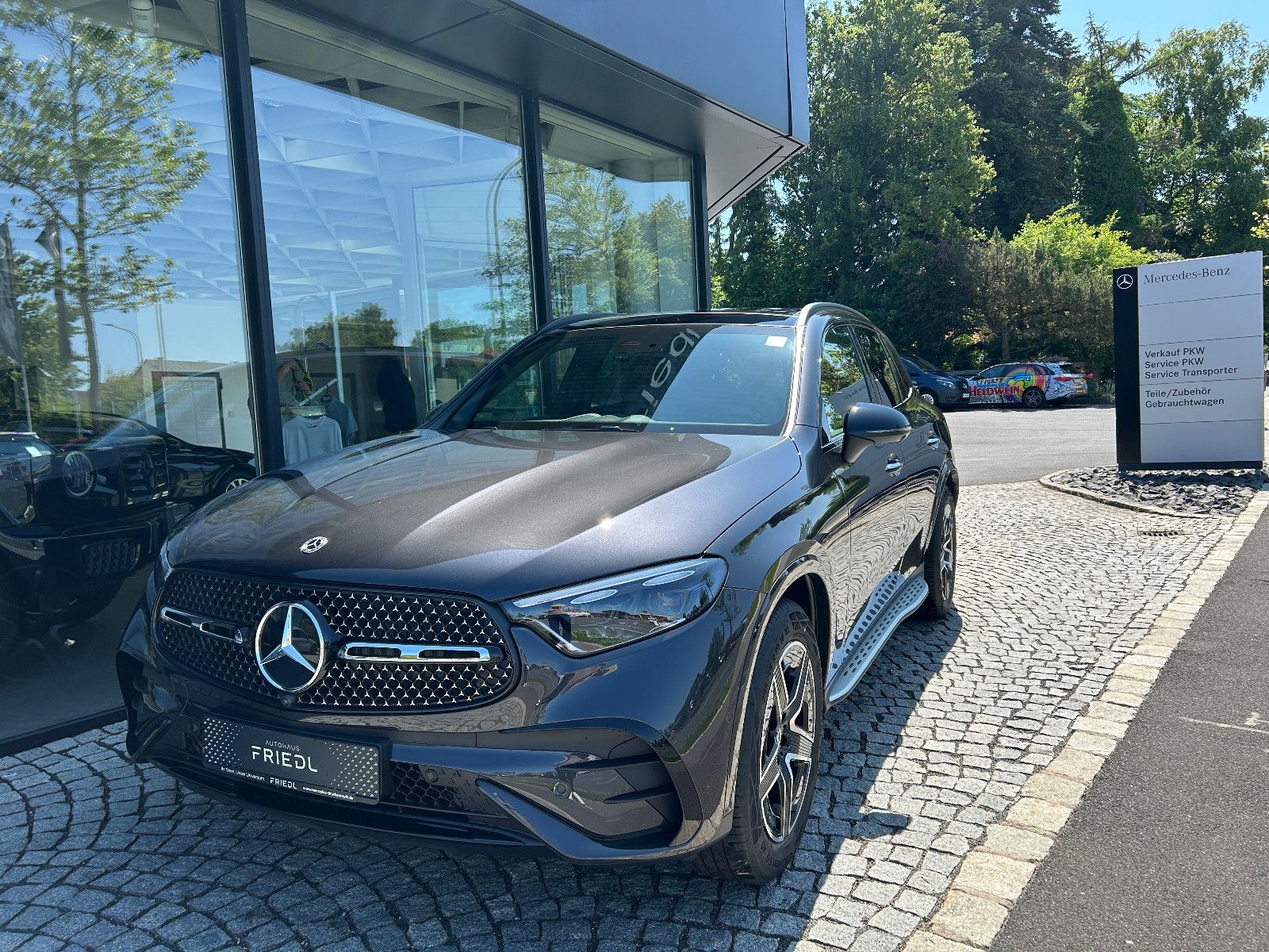 Mercedes-Benz GLC 220d AMG AHK Night Distro Digital Pano Keyle